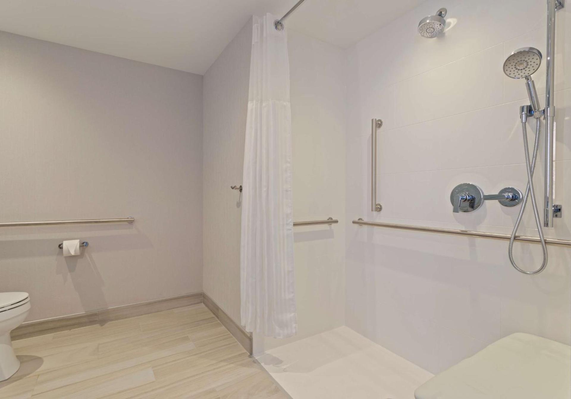 Hilton Garden Inn Boston Brookline, Ma photo 26