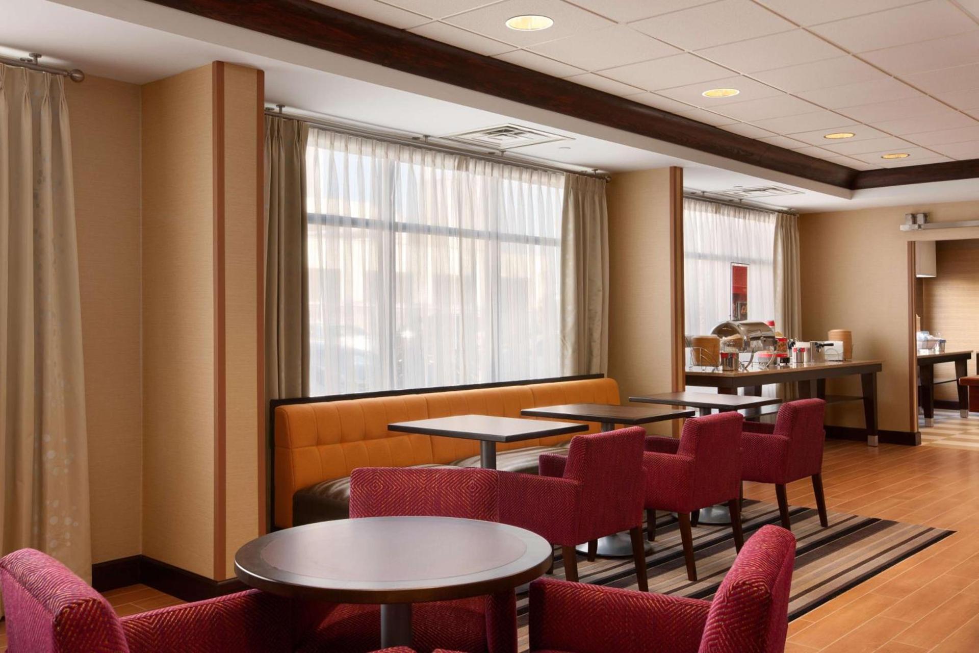 Hampton Inn Boston/Braintree photo 10