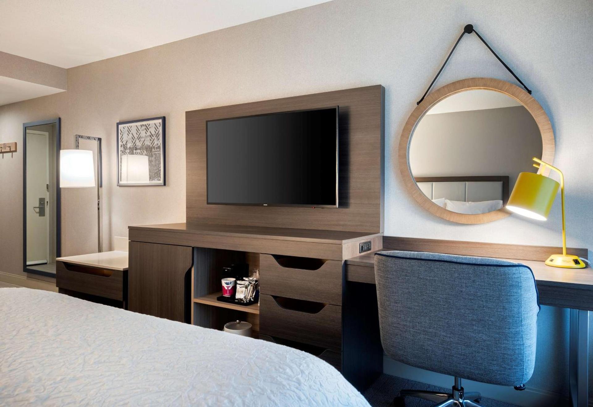 Hampton Inn by Hilton Boston/Cambridge photo 12