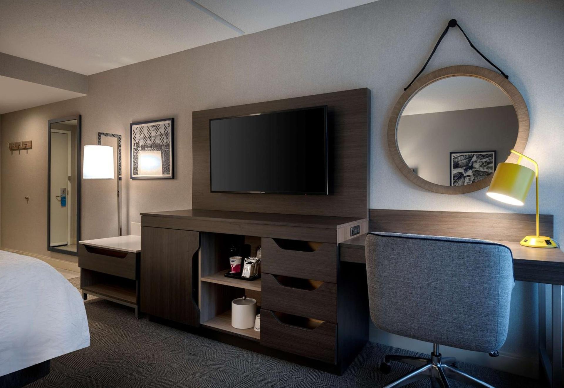 Hampton Inn by Hilton Boston/Cambridge photo 18