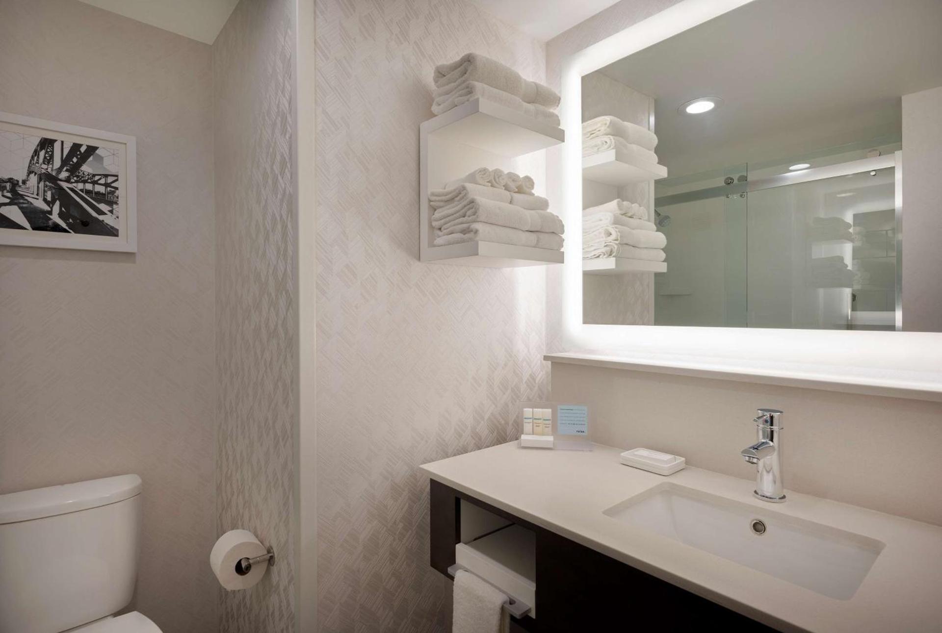 Hampton Inn by Hilton Boston/Cambridge photo 20