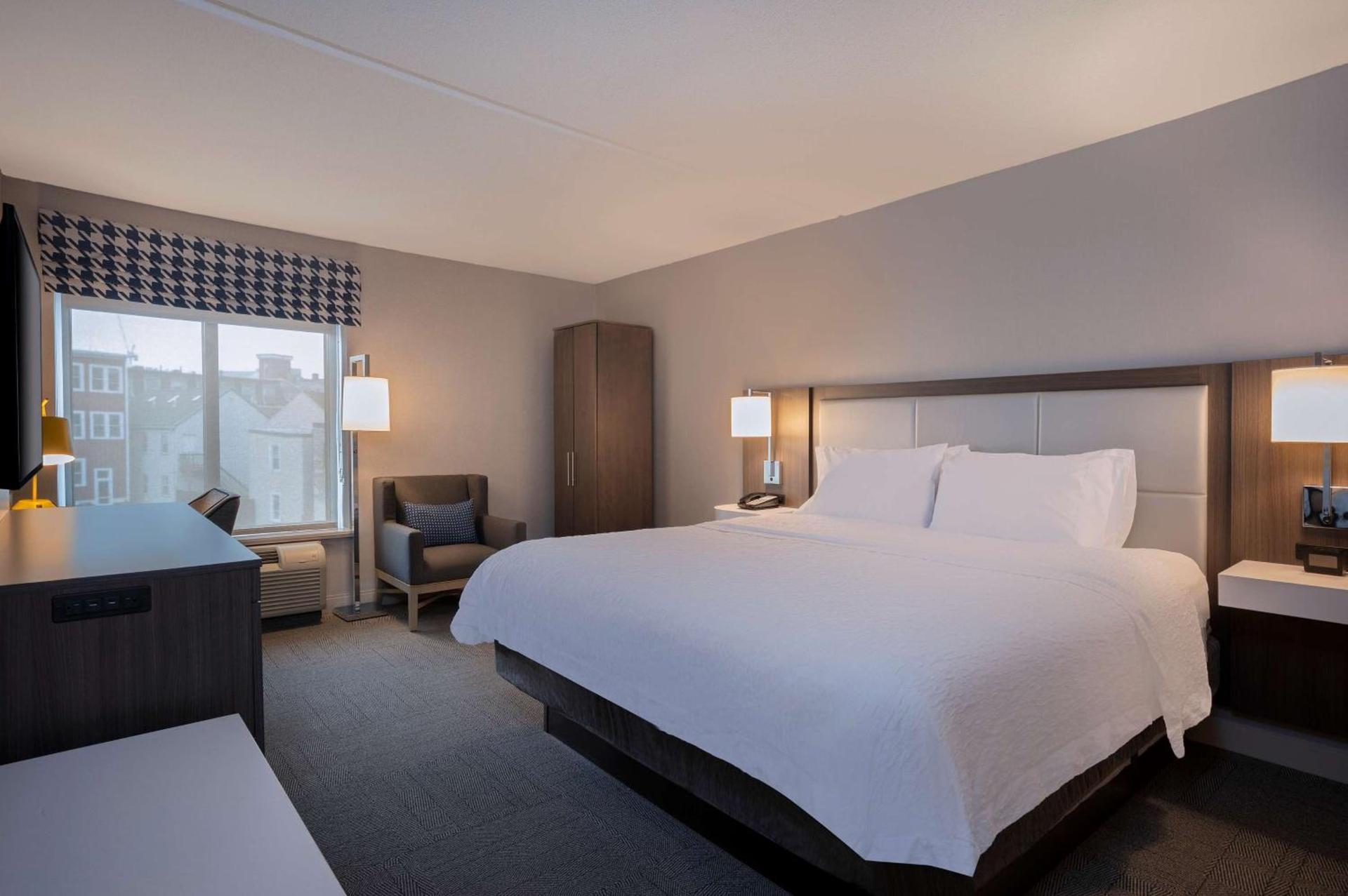 Hampton Inn by Hilton Boston/Cambridge photo 21