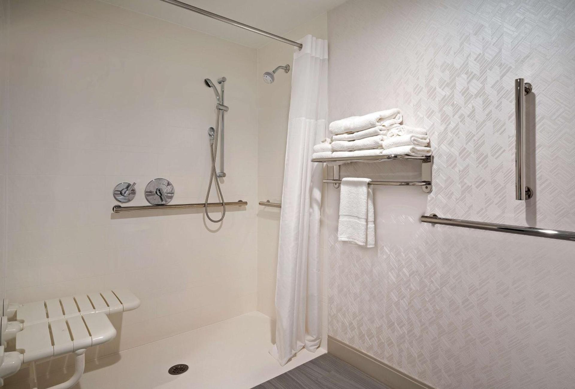 Hampton Inn by Hilton Boston/Cambridge photo 26