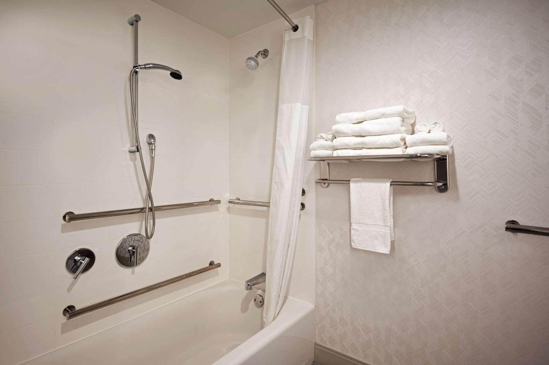Hampton Inn by Hilton Boston/Cambridge photo 27