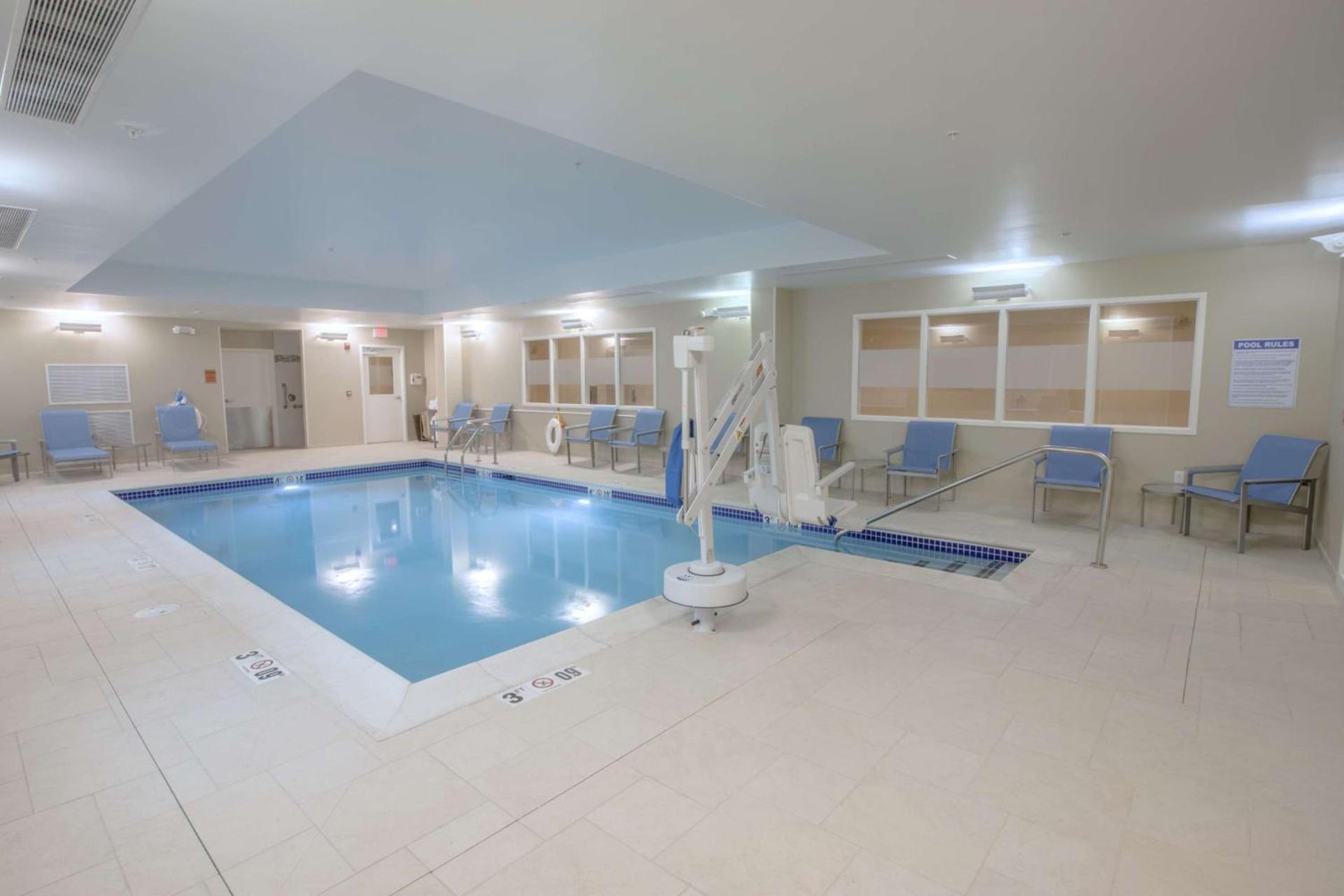 Hampton Inn by Hilton Amesbury, MA photo 7