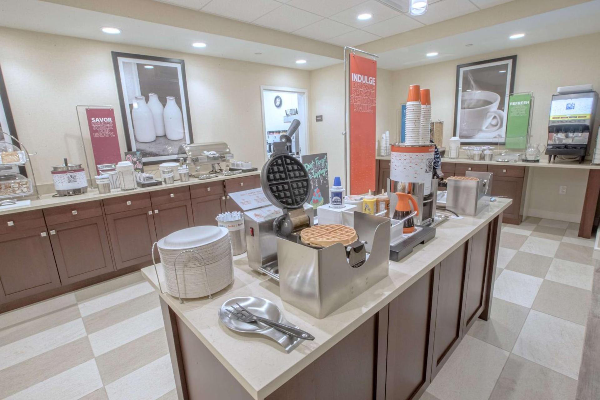 Hampton Inn by Hilton Amesbury, MA photo 12