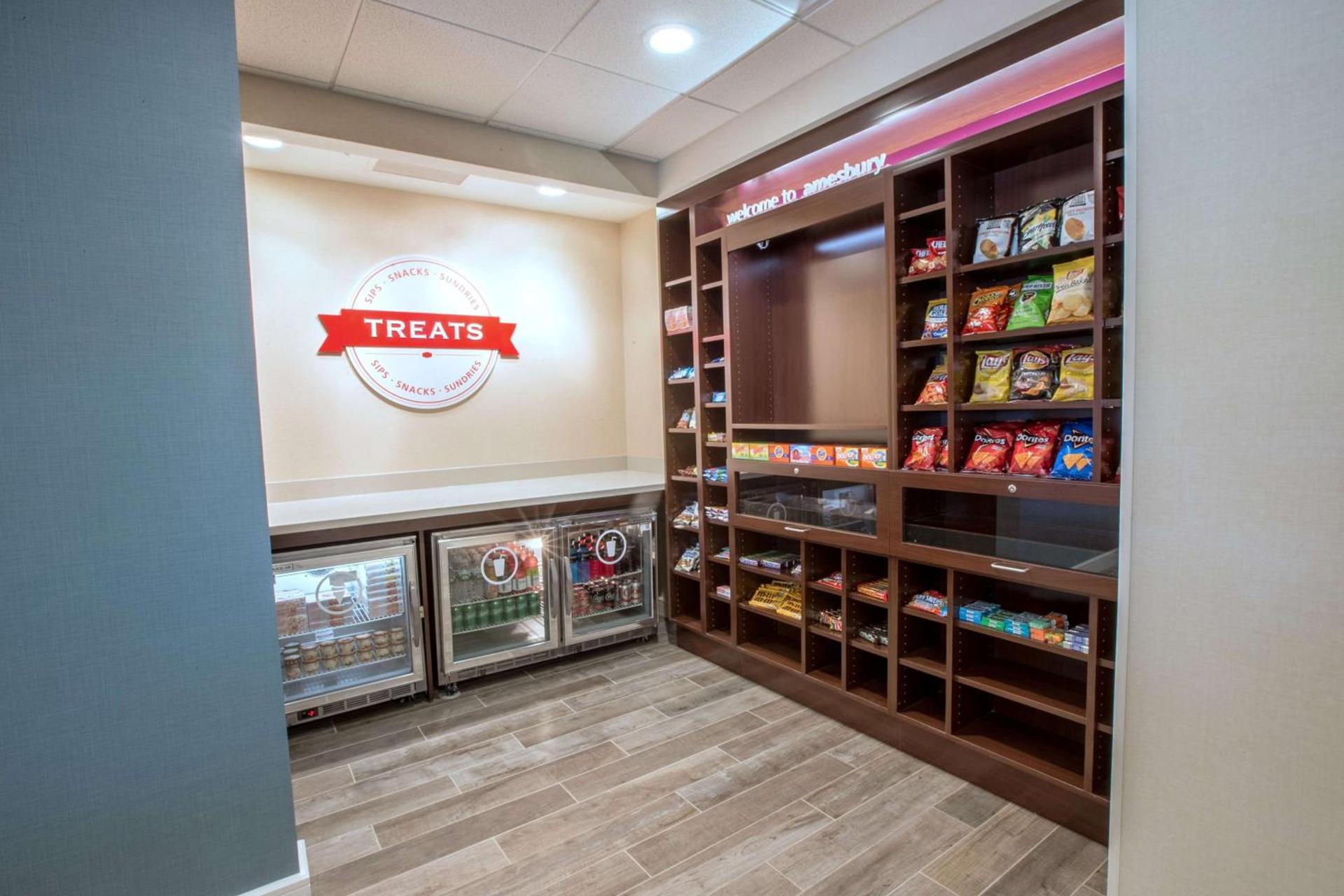 Hampton Inn by Hilton Amesbury, MA photo 13