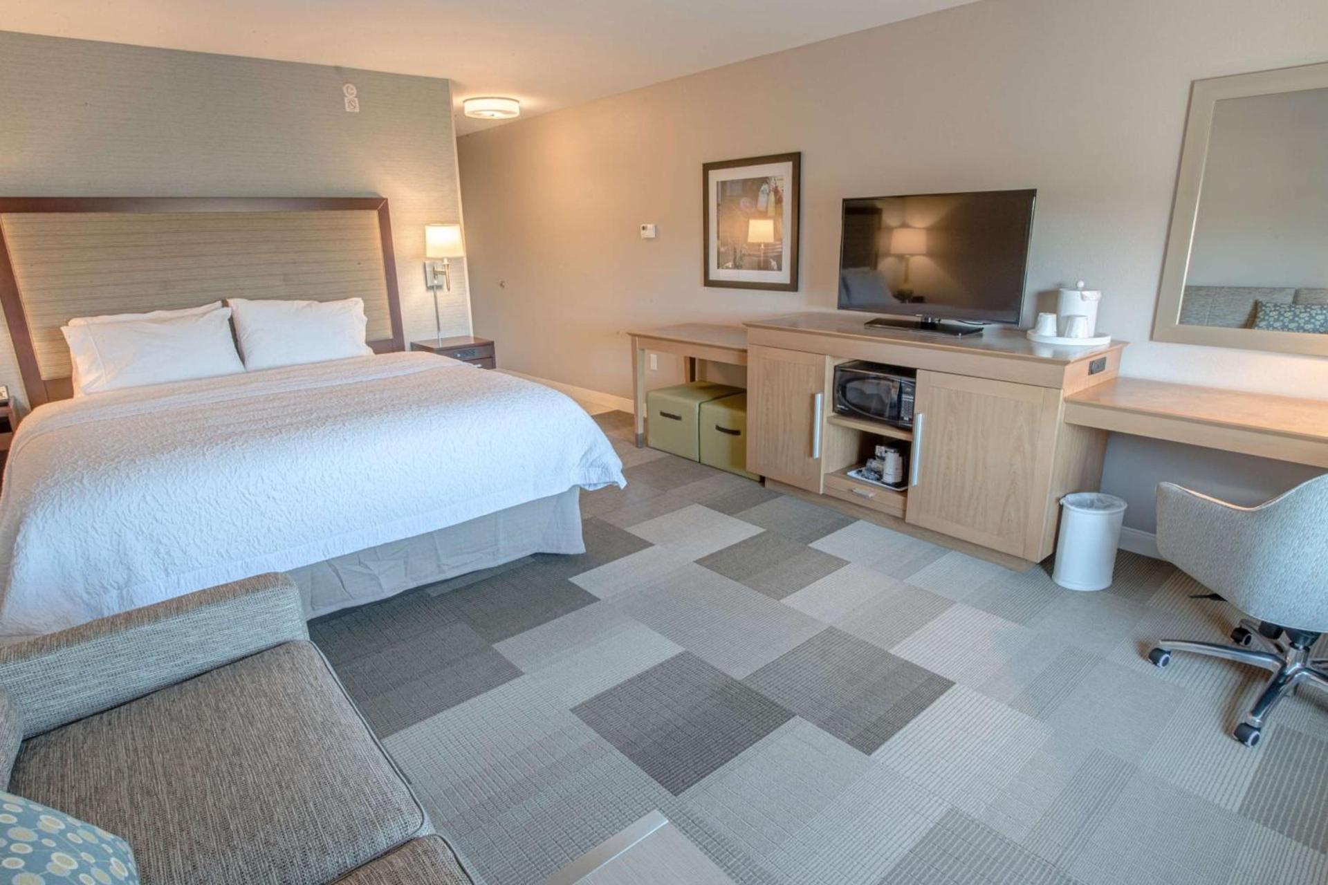 Hampton Inn by Hilton Amesbury, MA photo 20