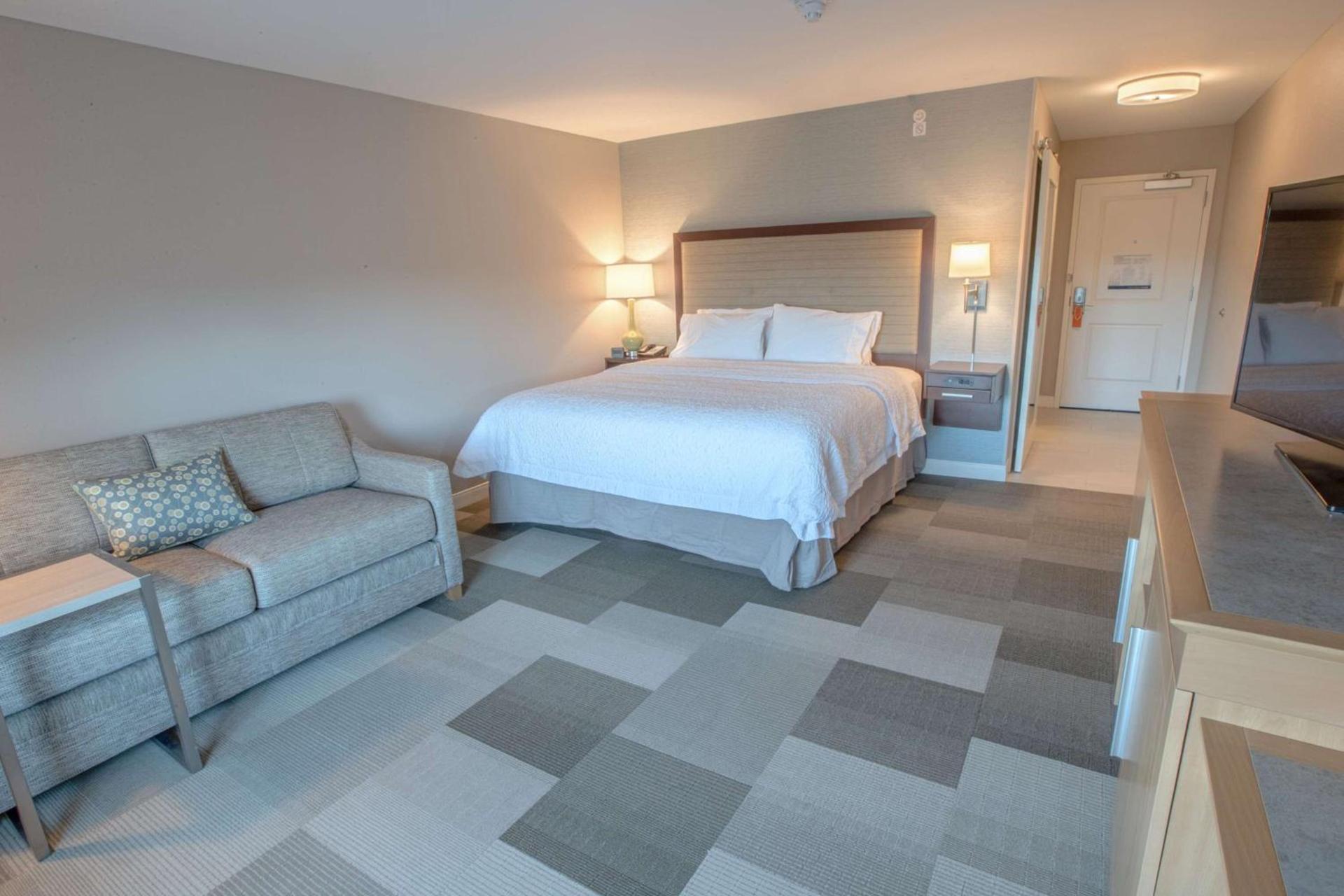 Hampton Inn by Hilton Amesbury, MA photo 21