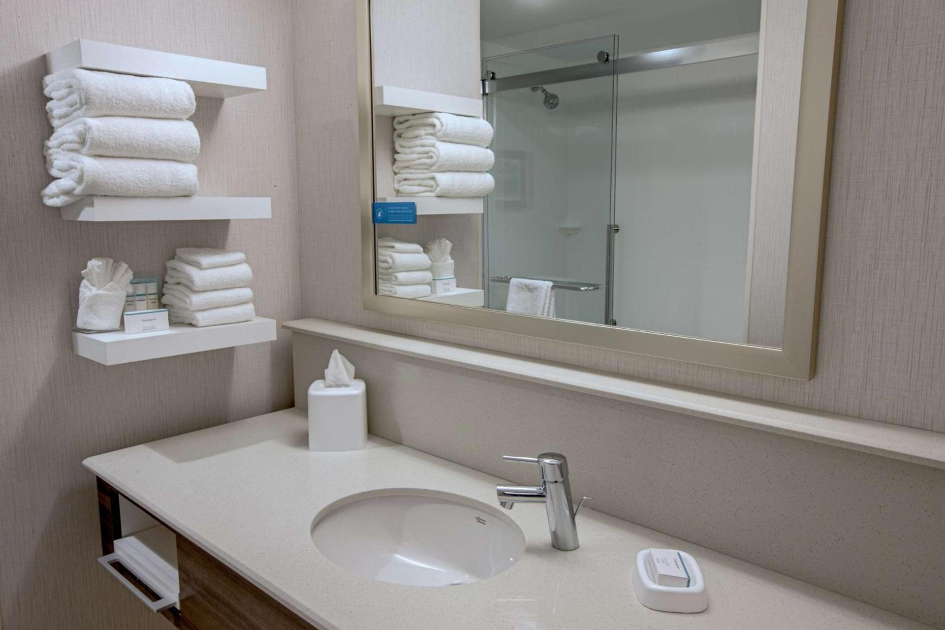 Hampton Inn by Hilton Amesbury, MA photo 24
