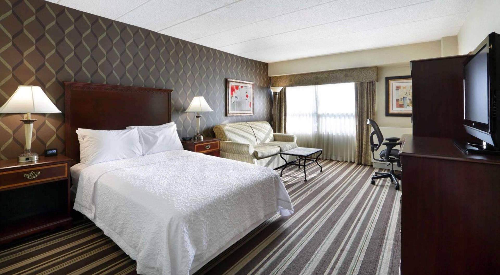 Hampton Inn Boston-Natick photo 17