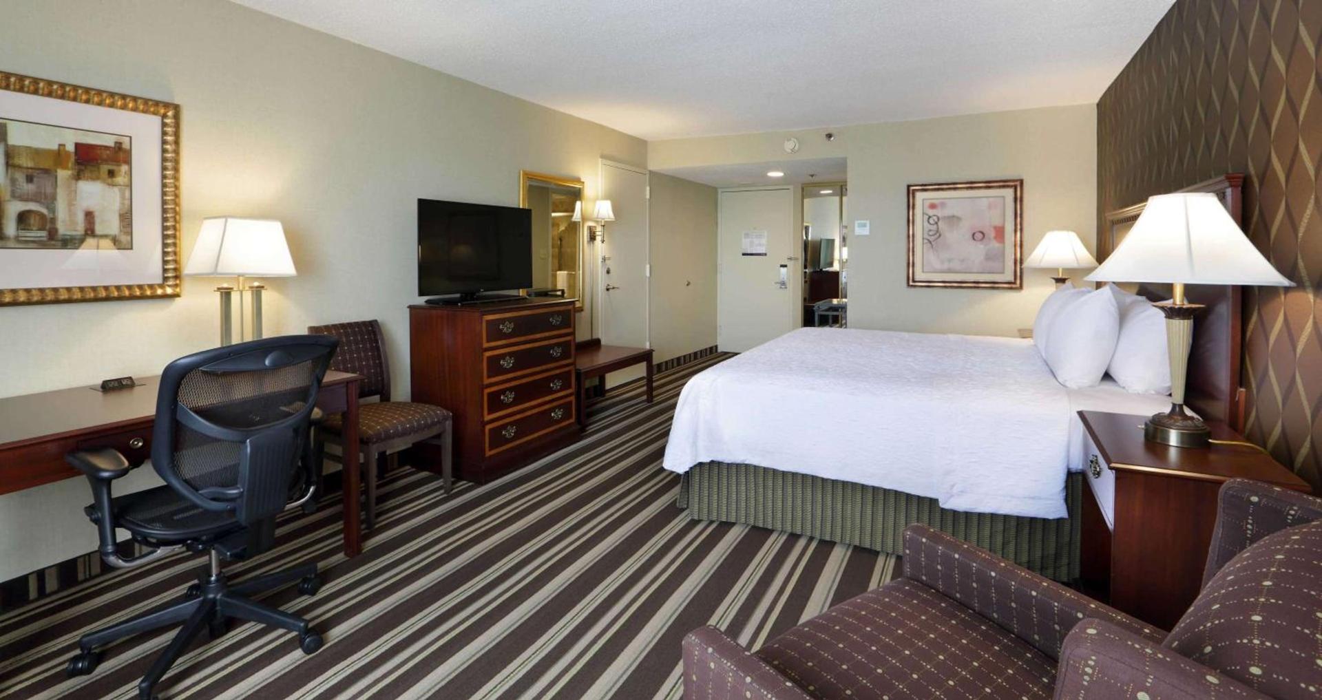 Hampton Inn Boston-Natick photo 25