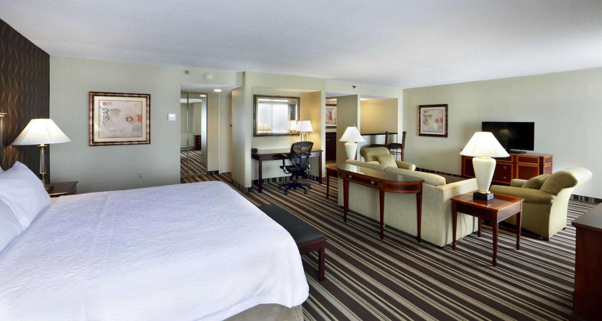 Hampton Inn Boston-Natick photo 30