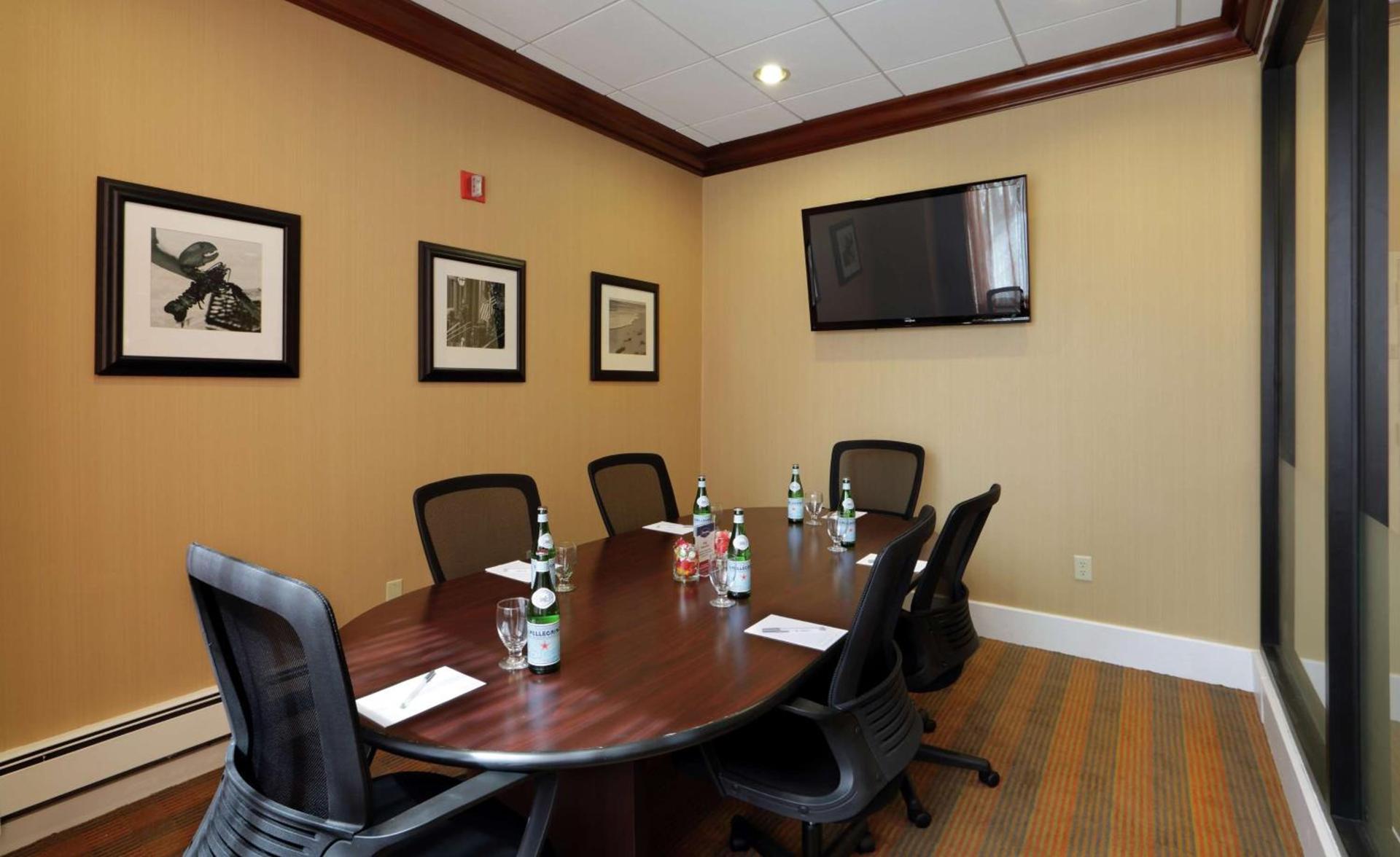 Hampton Inn Boston-Natick photo 35