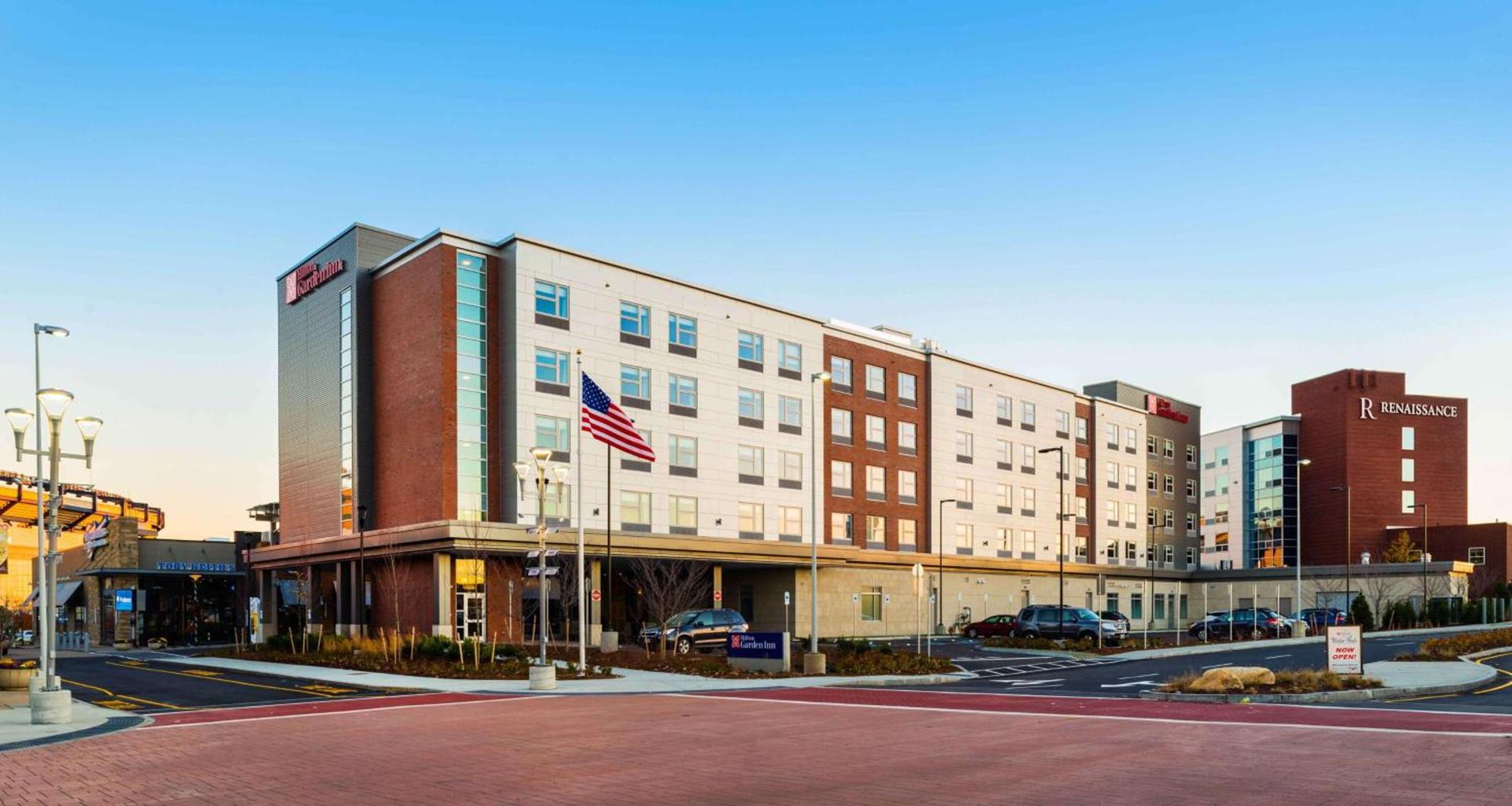 Hilton Garden Inn Foxborough Patriot Place photo 2