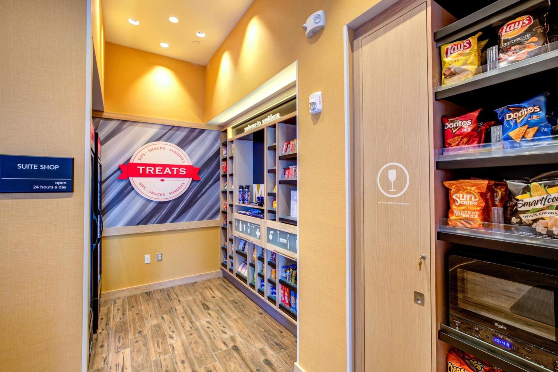 Hampton Inn & Suites Boston/Waltham photo 11