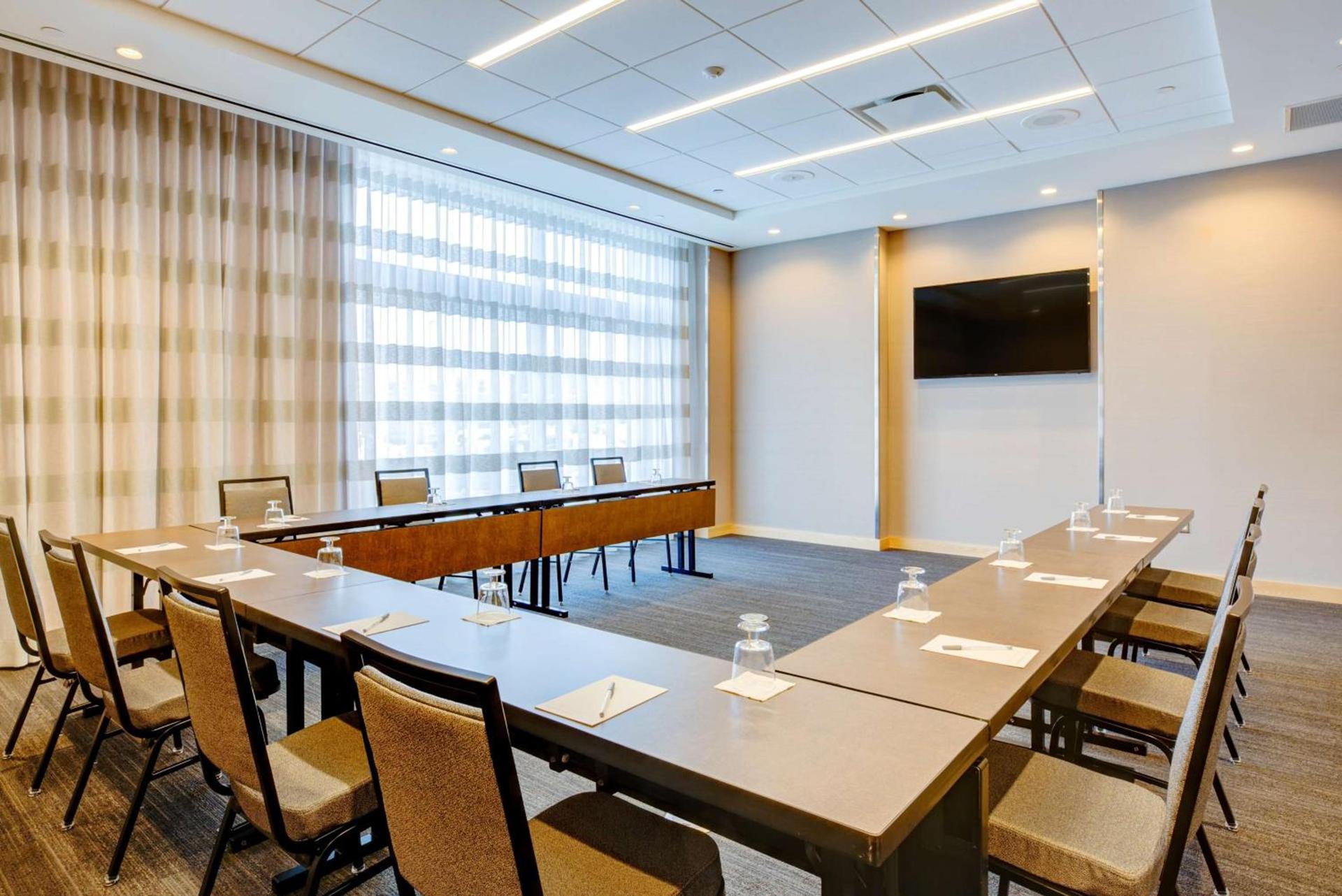 Hampton Inn & Suites Boston/Waltham photo 37