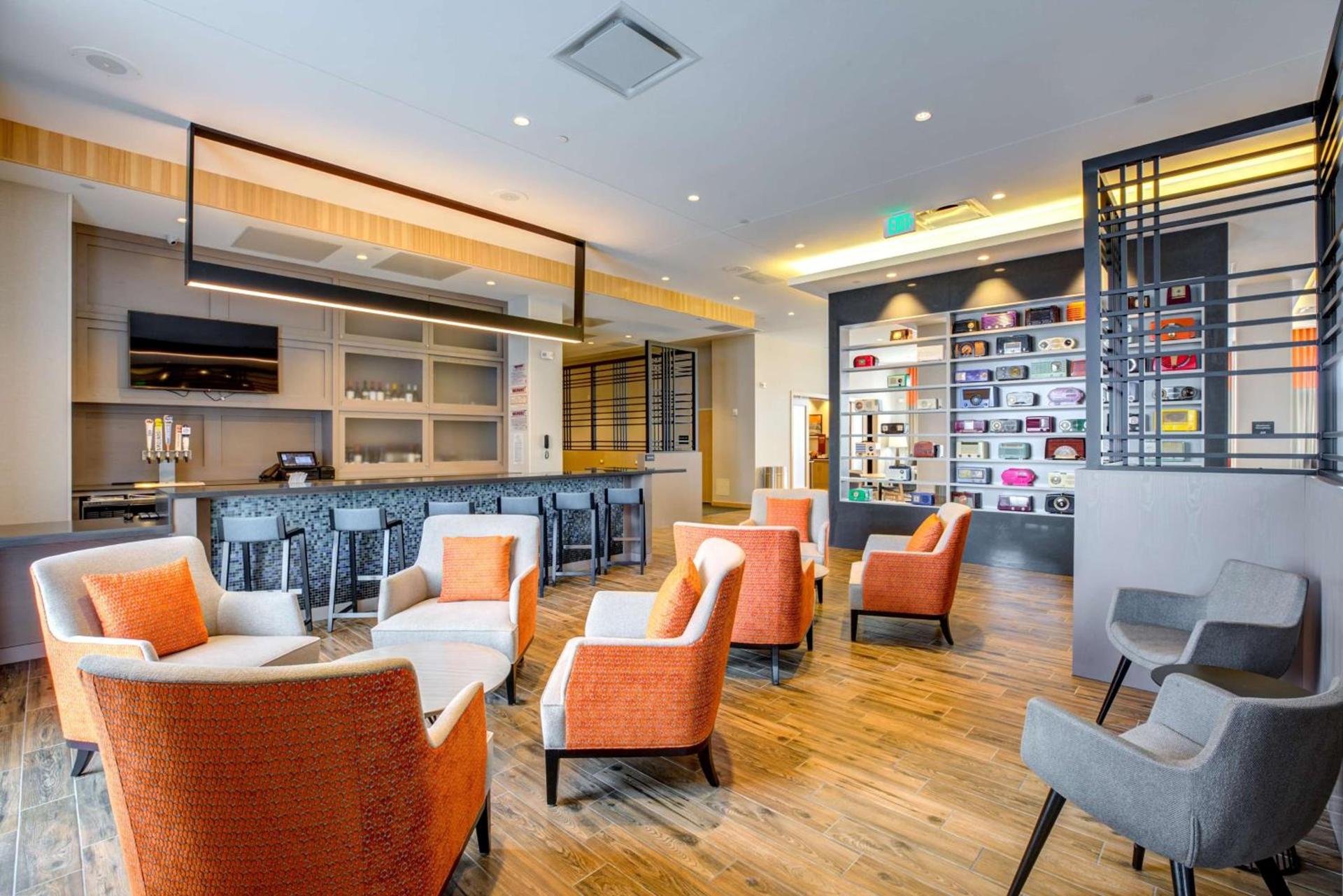 Hampton Inn & Suites Boston/Waltham photo 40