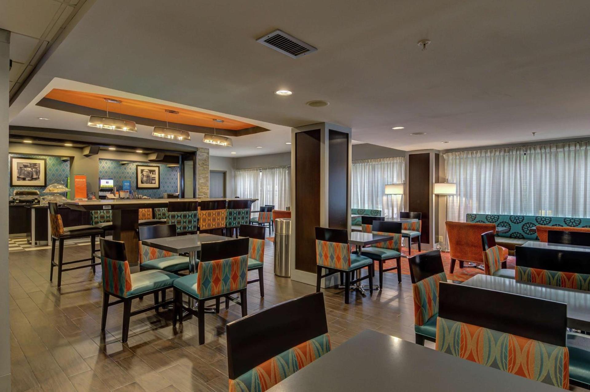 Hampton Inn Bowie photo 3