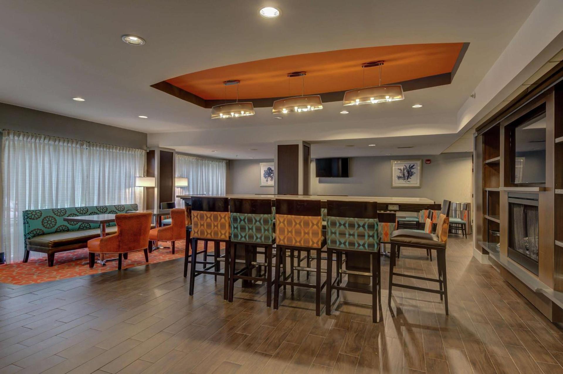 Hampton Inn Bowie photo 4