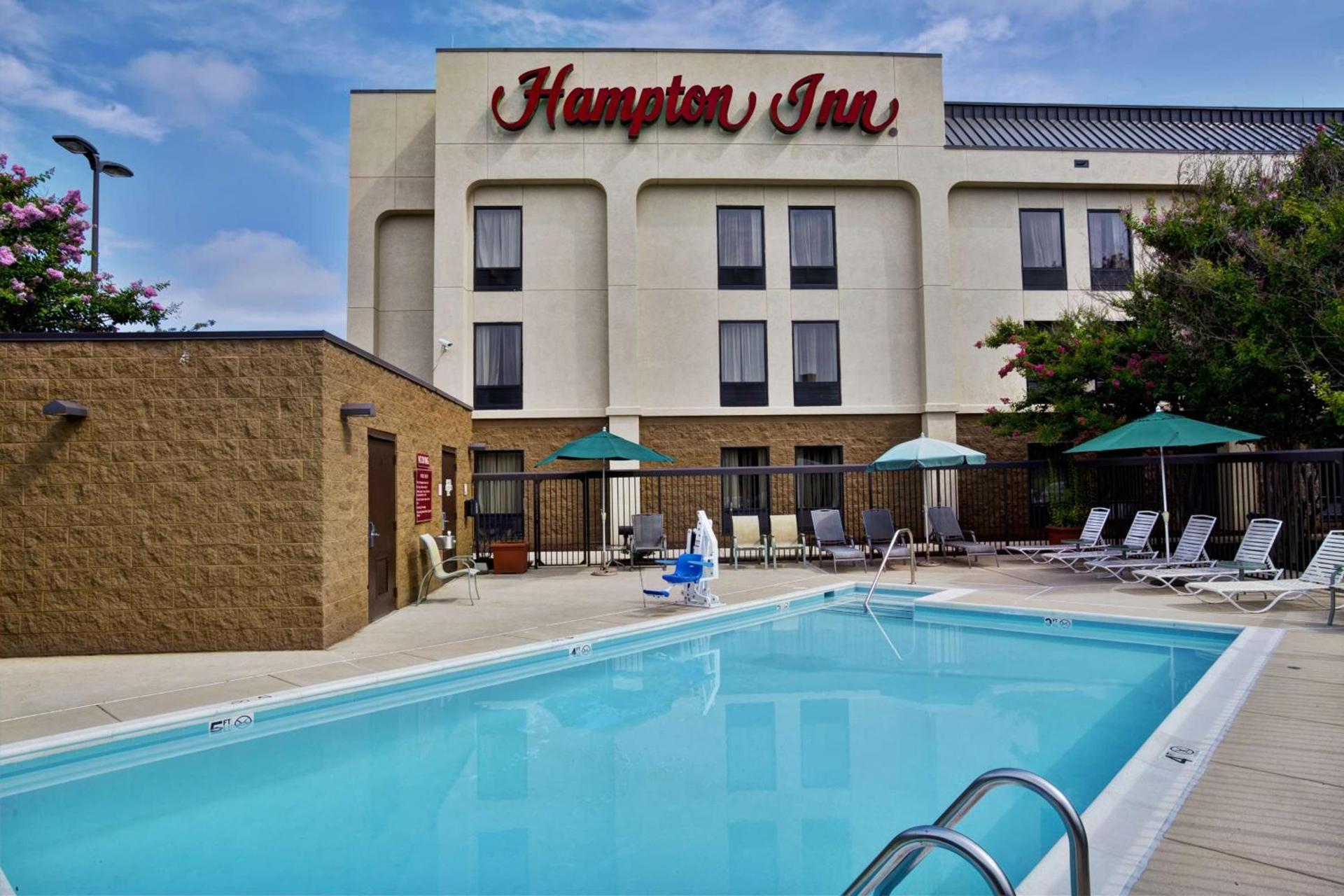 Hampton Inn Bowie photo 8