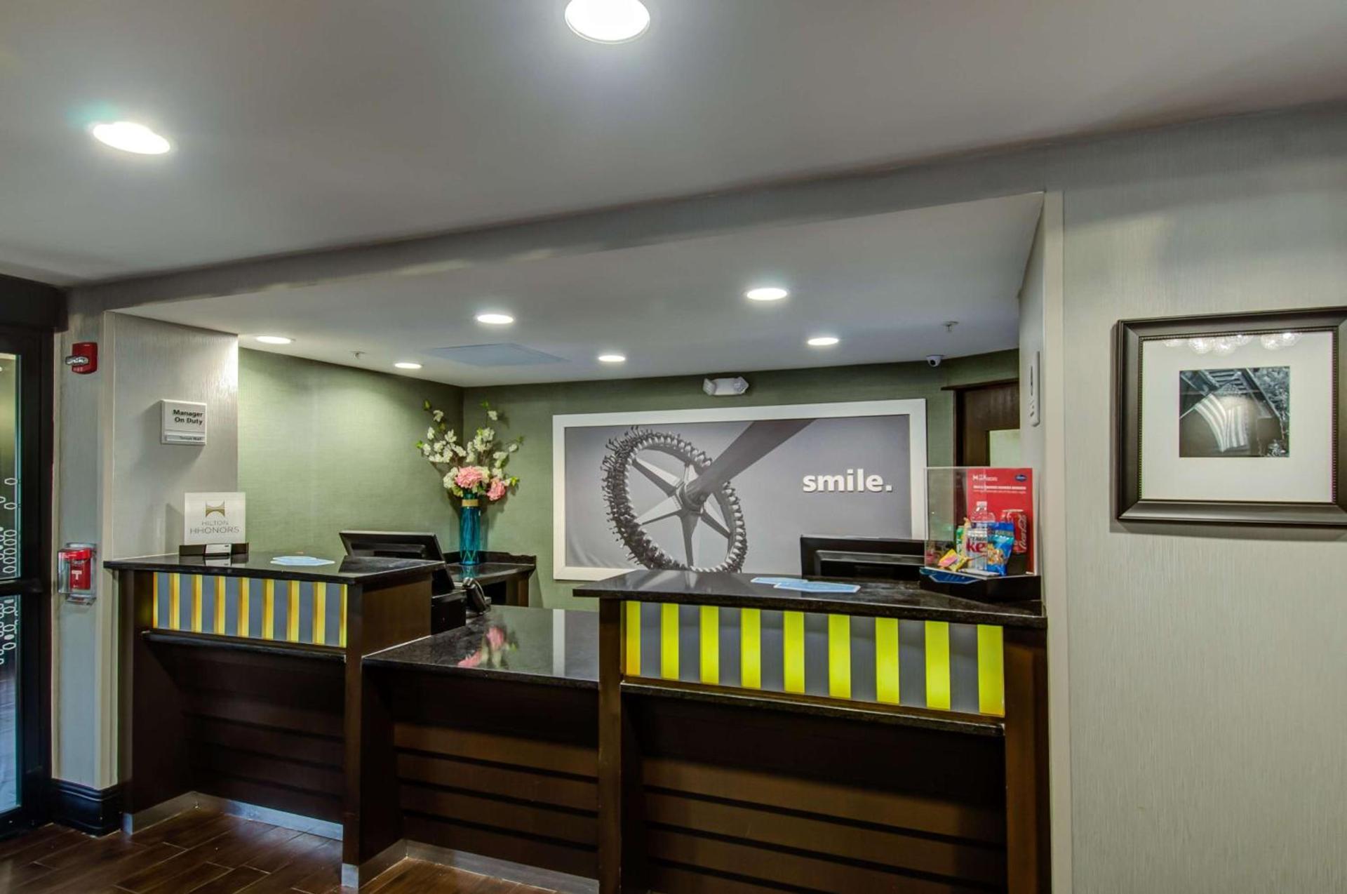 Hampton Inn Bowie photo 6
