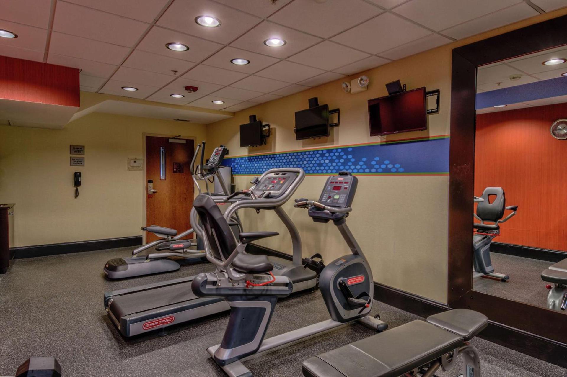 Hampton Inn Bowie photo 15