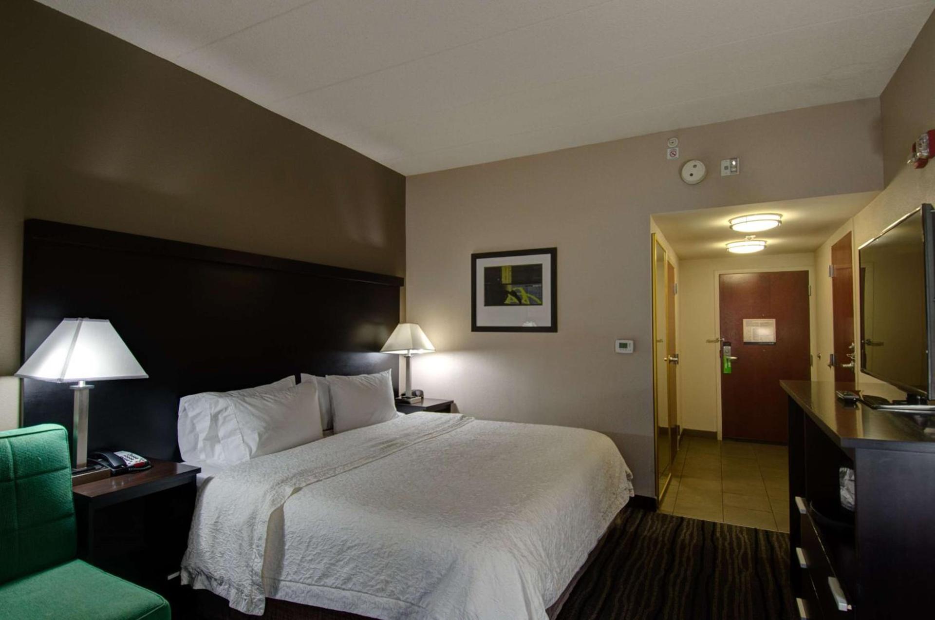 Hampton Inn Bowie photo 24