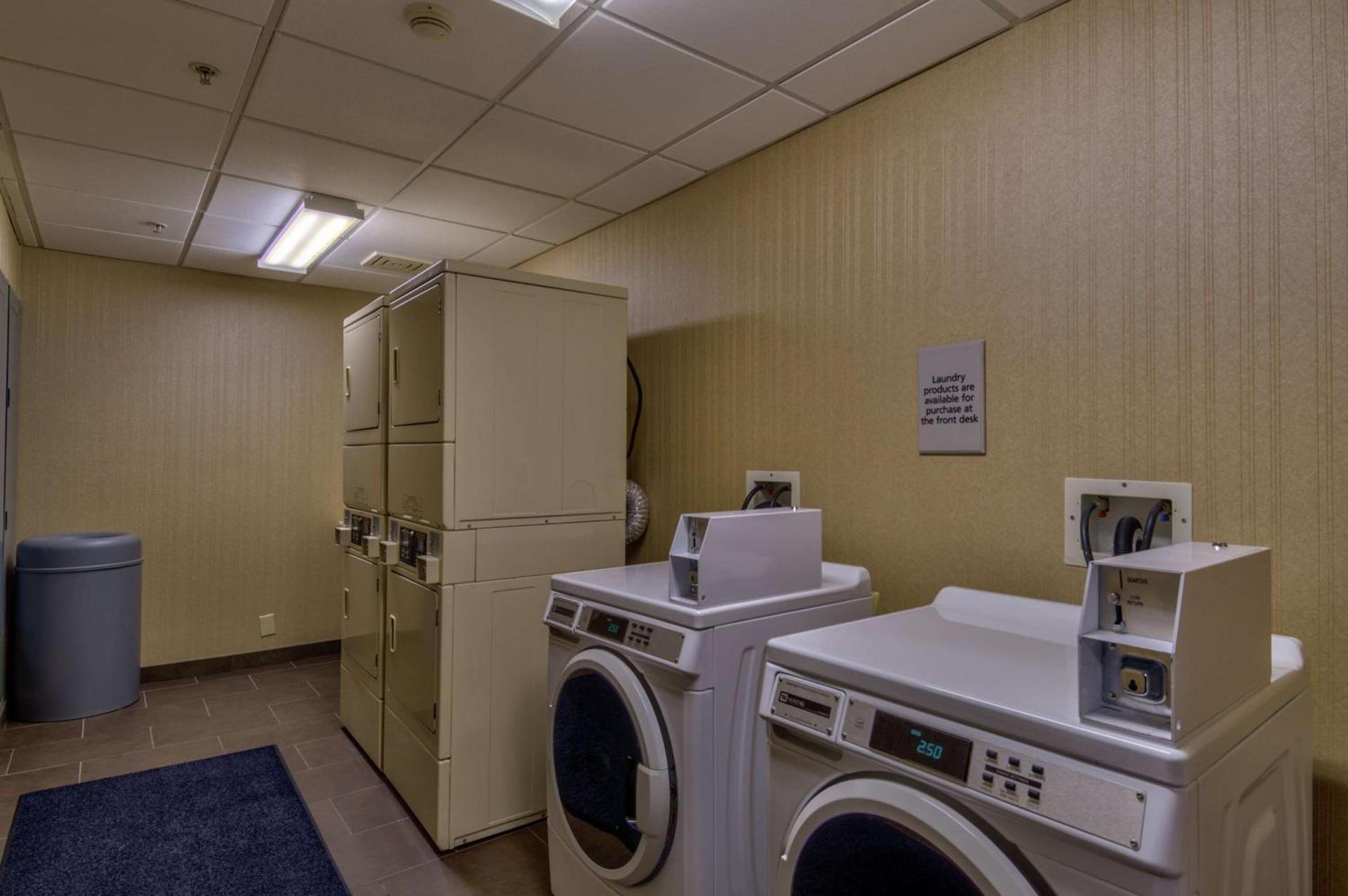 Hampton Inn Bowie photo 25