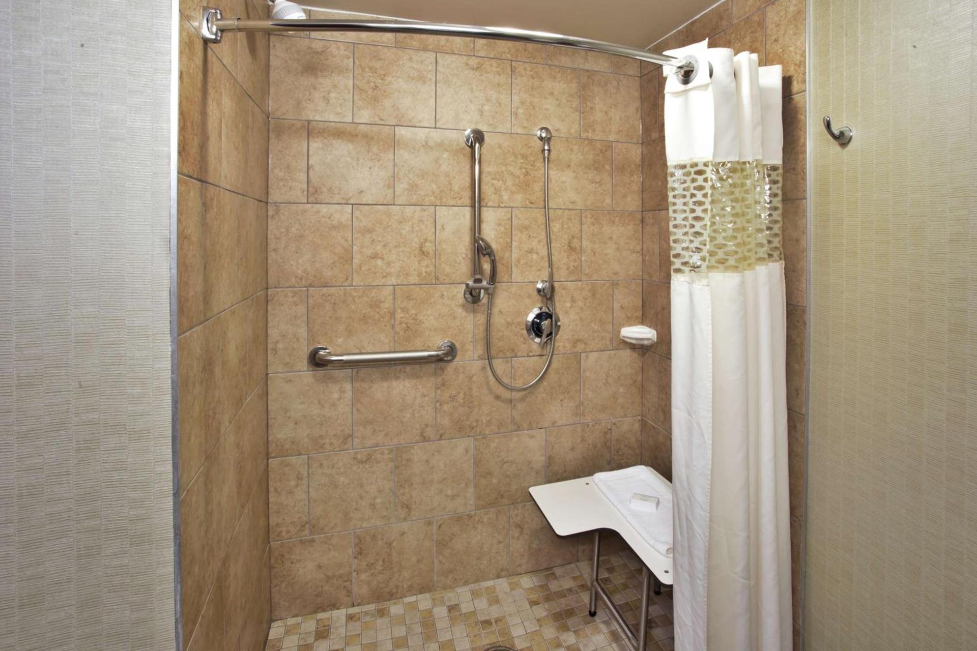 Hampton Inn Bowie photo 21