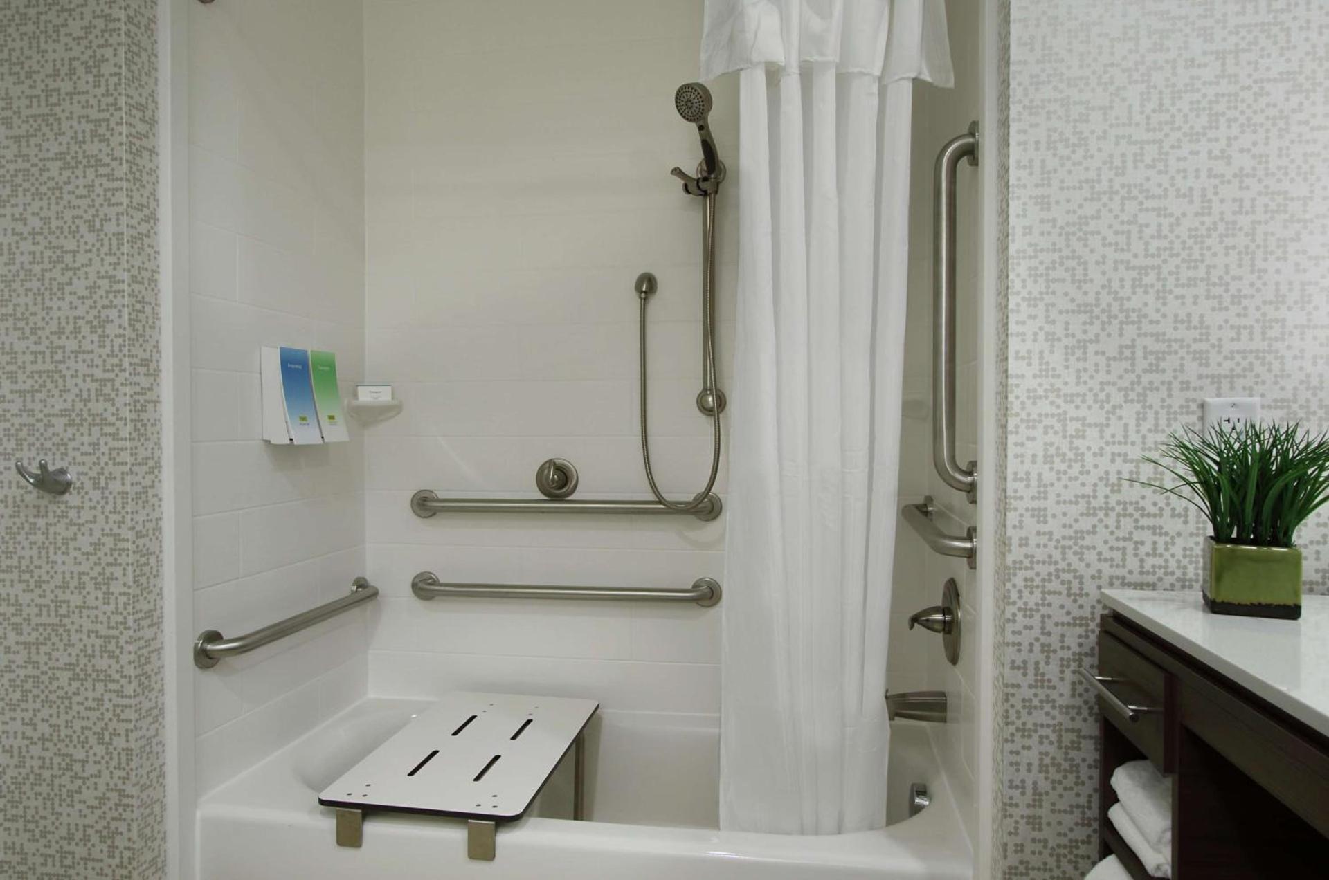 Home2 Suites By Hilton Port Arthur photo 9