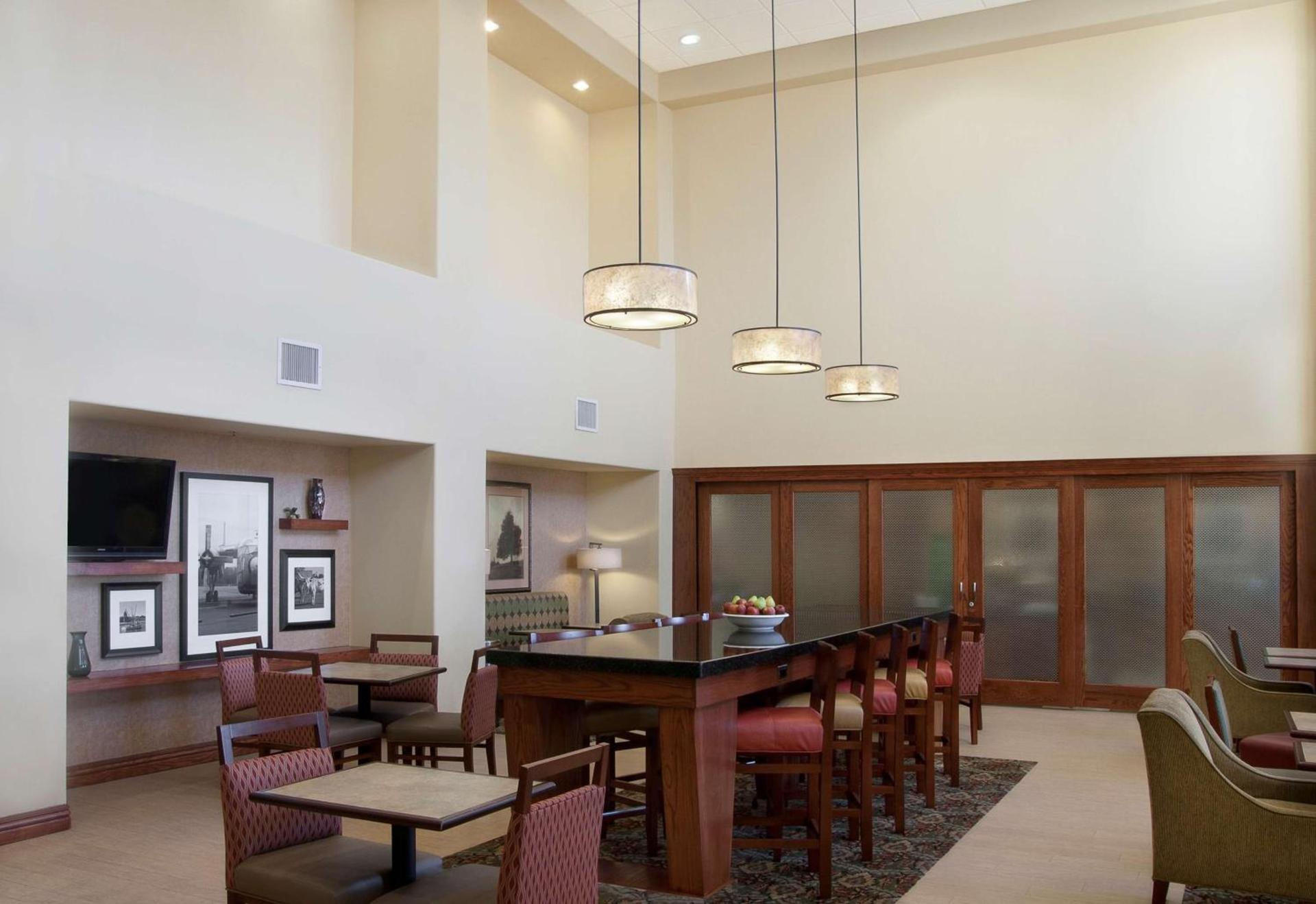 Hampton Inn and Suites-Brownsville photo 4
