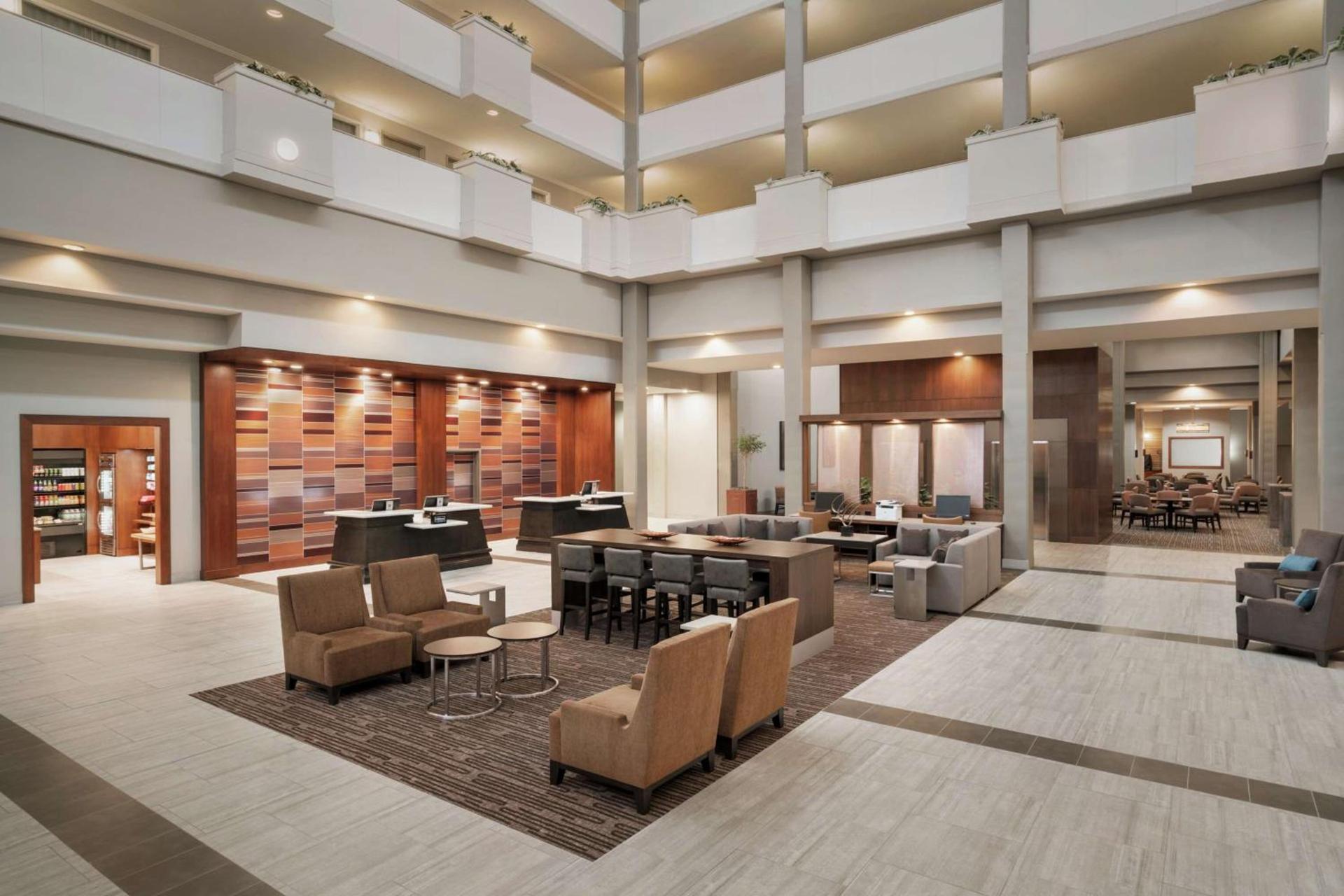 Embassy Suites Brunswick photo 4
