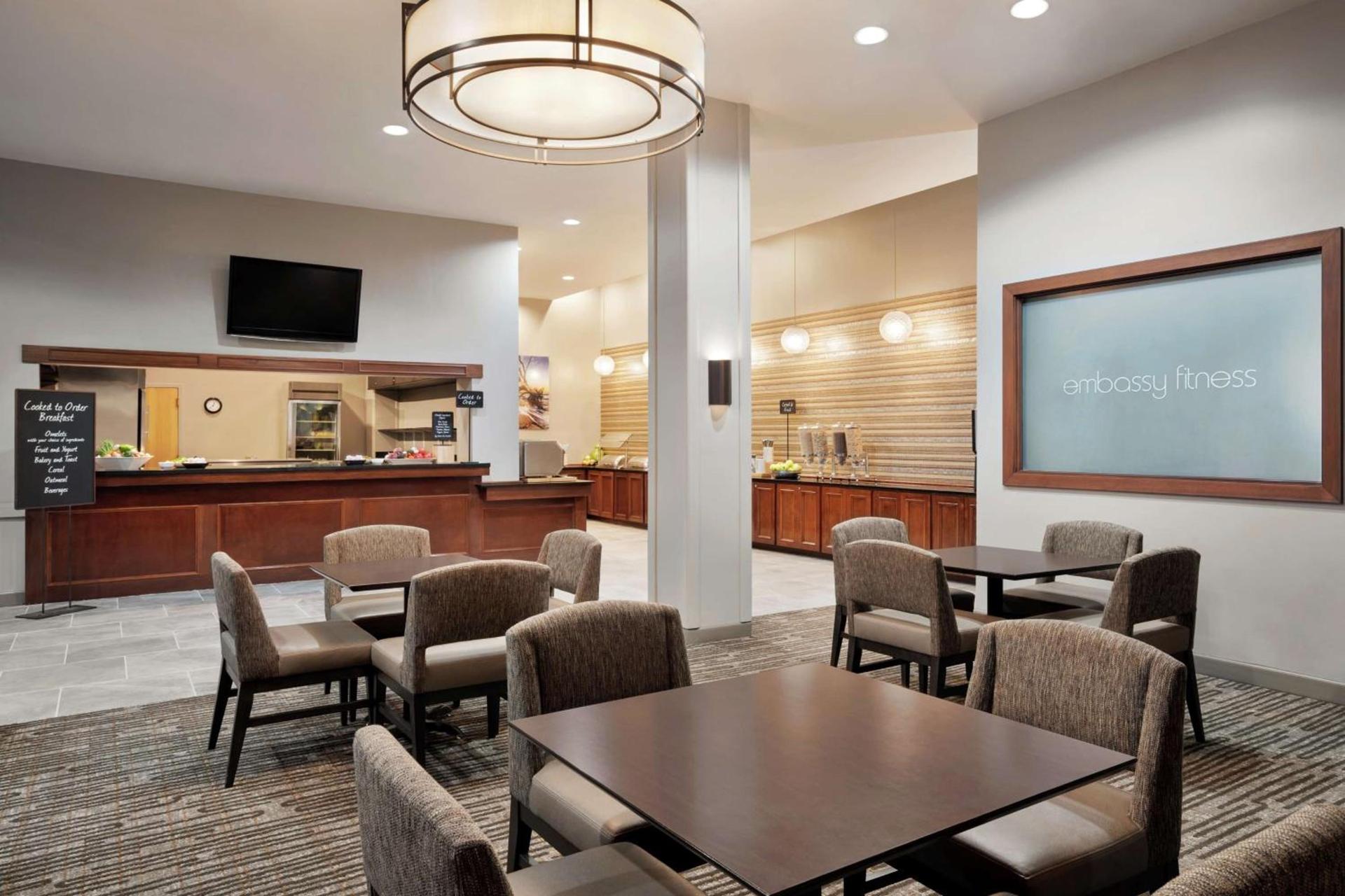 Embassy Suites Brunswick photo 8