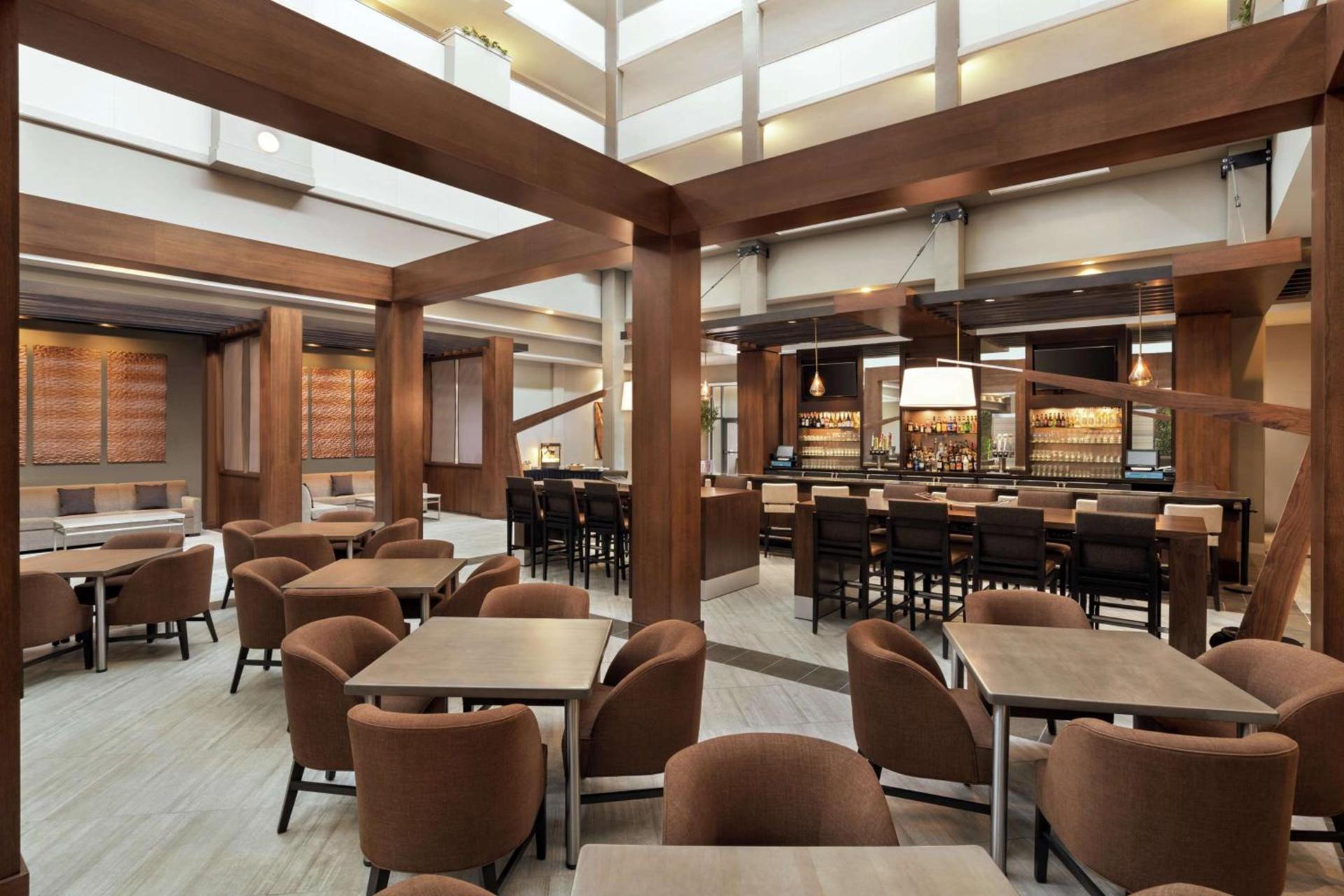 Embassy Suites Brunswick photo 10