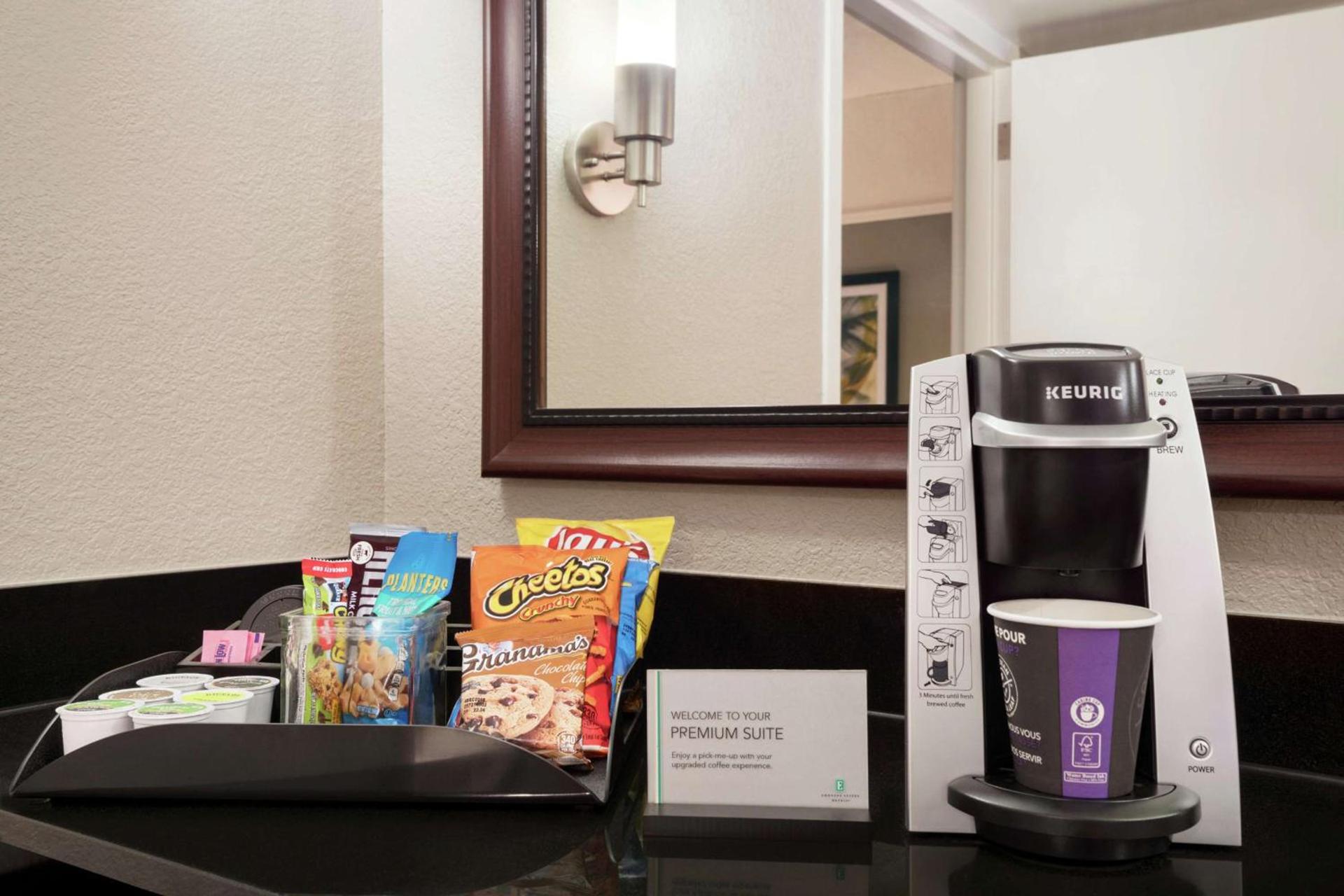 Embassy Suites Brunswick photo 40