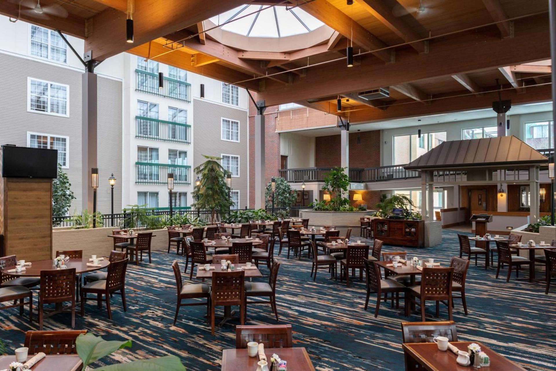 DoubleTree by Hilton Hotel Burlington Vermont photo 7