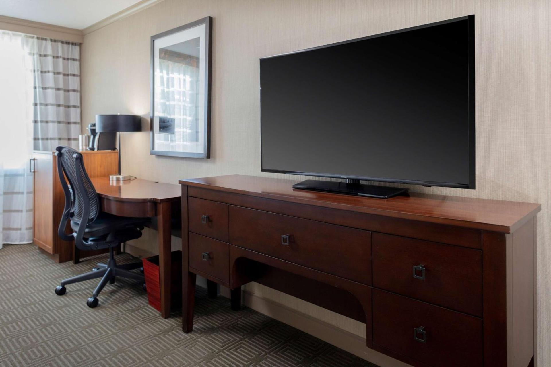 DoubleTree by Hilton Hotel Burlington Vermont photo 27