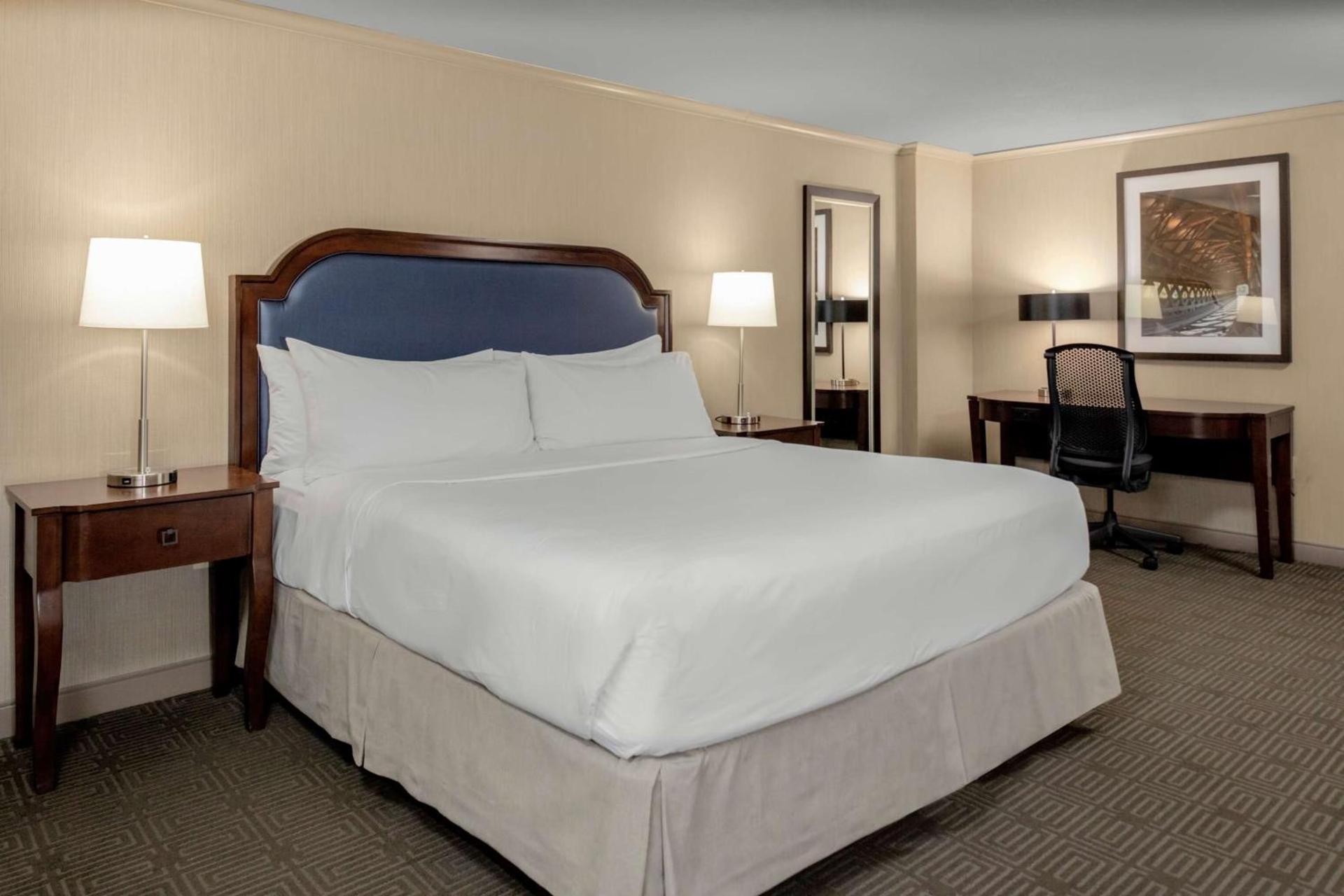 DoubleTree by Hilton Hotel Burlington Vermont photo 29