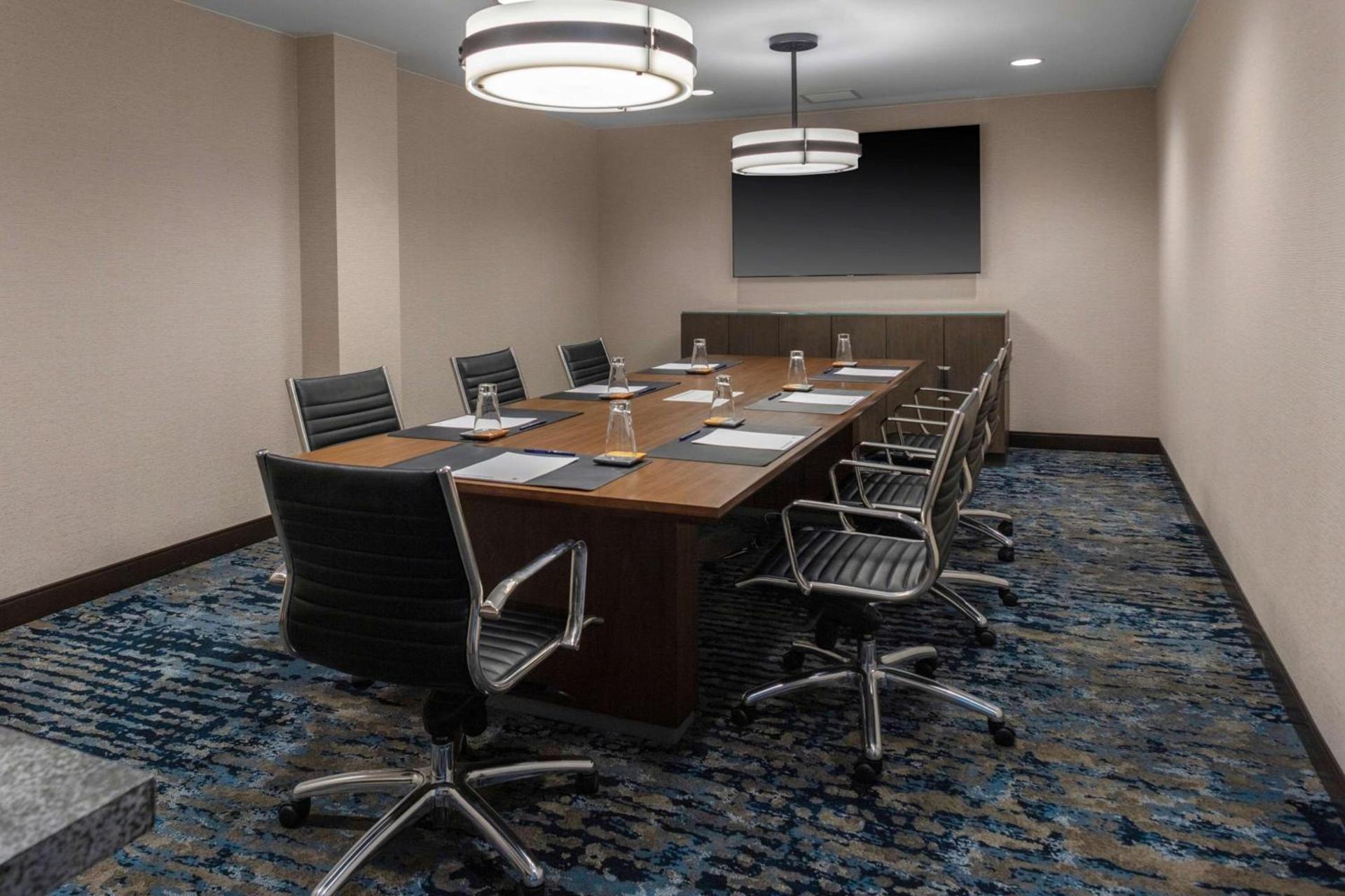 DoubleTree by Hilton Hotel Burlington Vermont photo 45