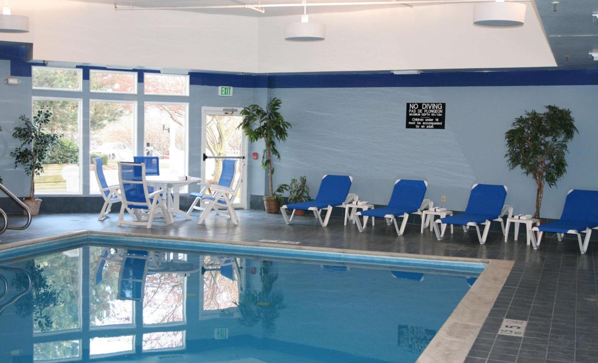 Hampton Inn Burlington - Colchester photo 8
