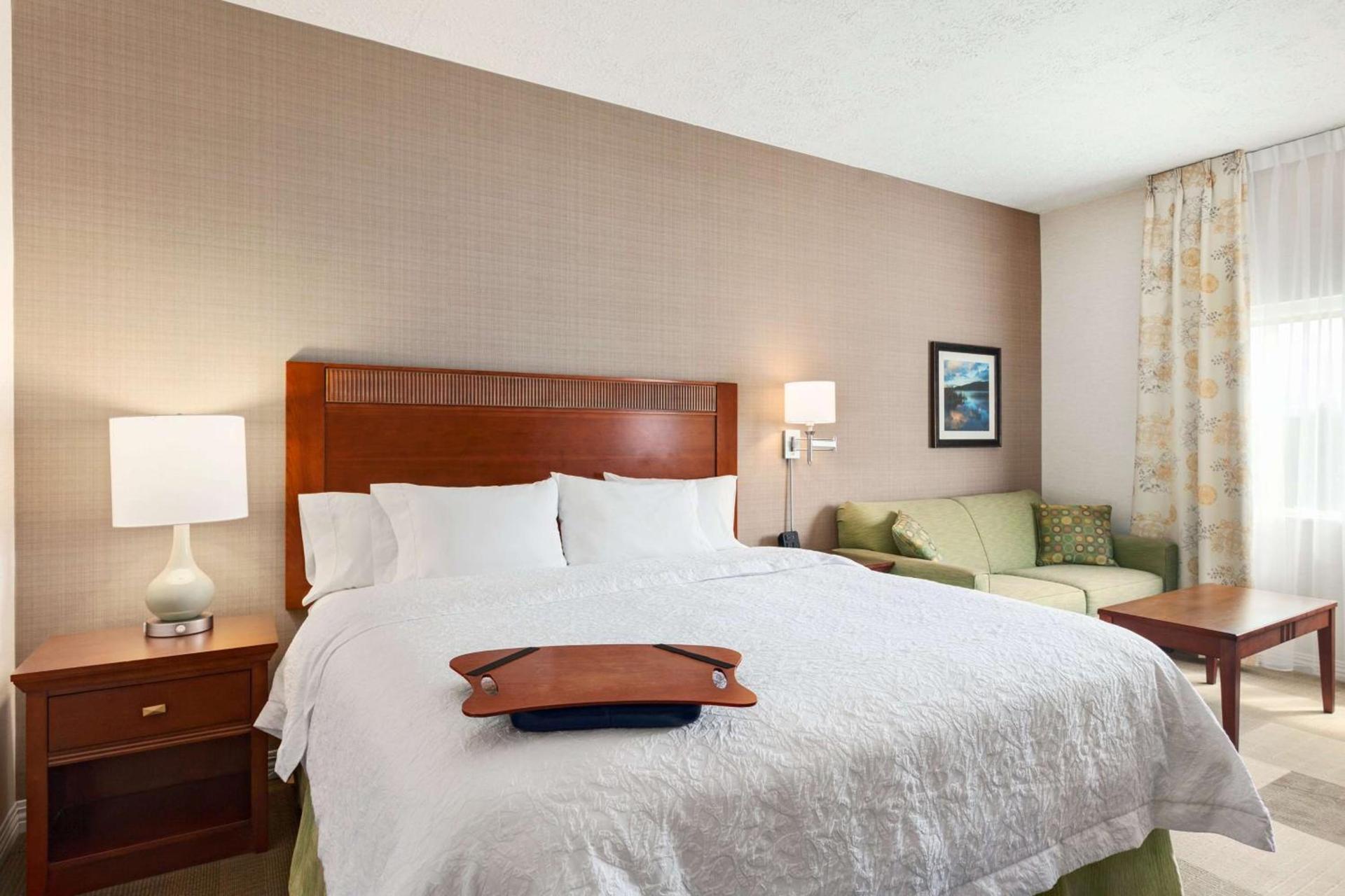 Hampton Inn Burlington - Colchester photo 17