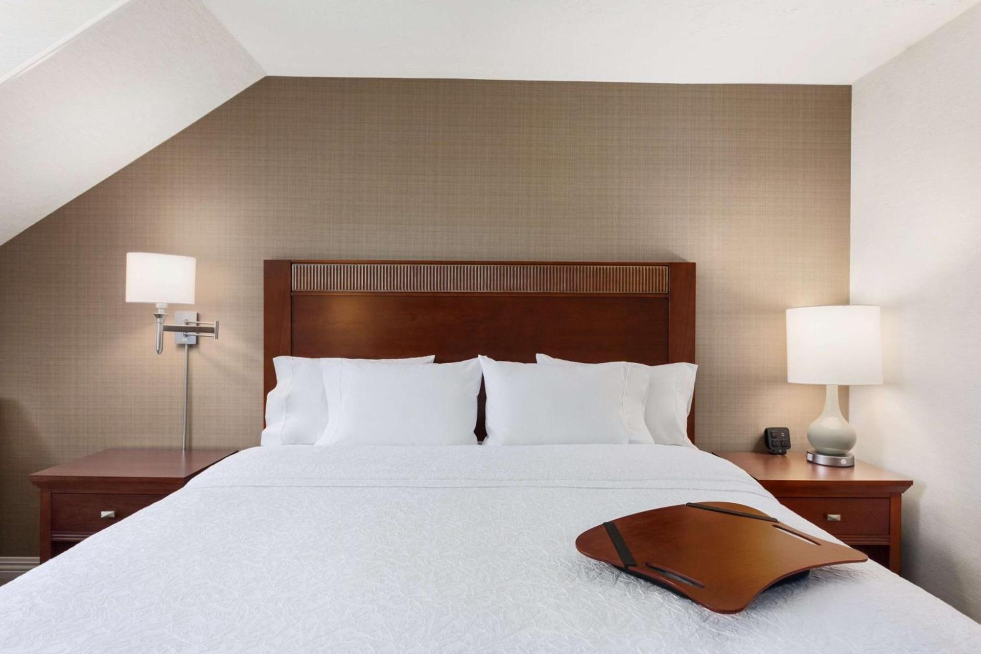 Hampton Inn Burlington - Colchester photo 25