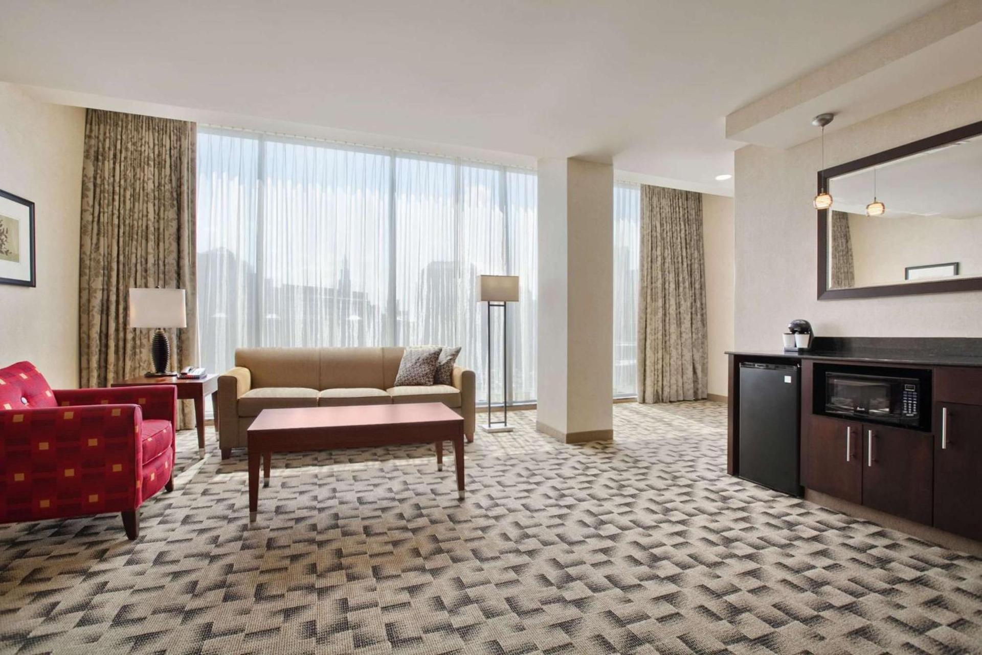 Embassy Suites Buffalo photo 19