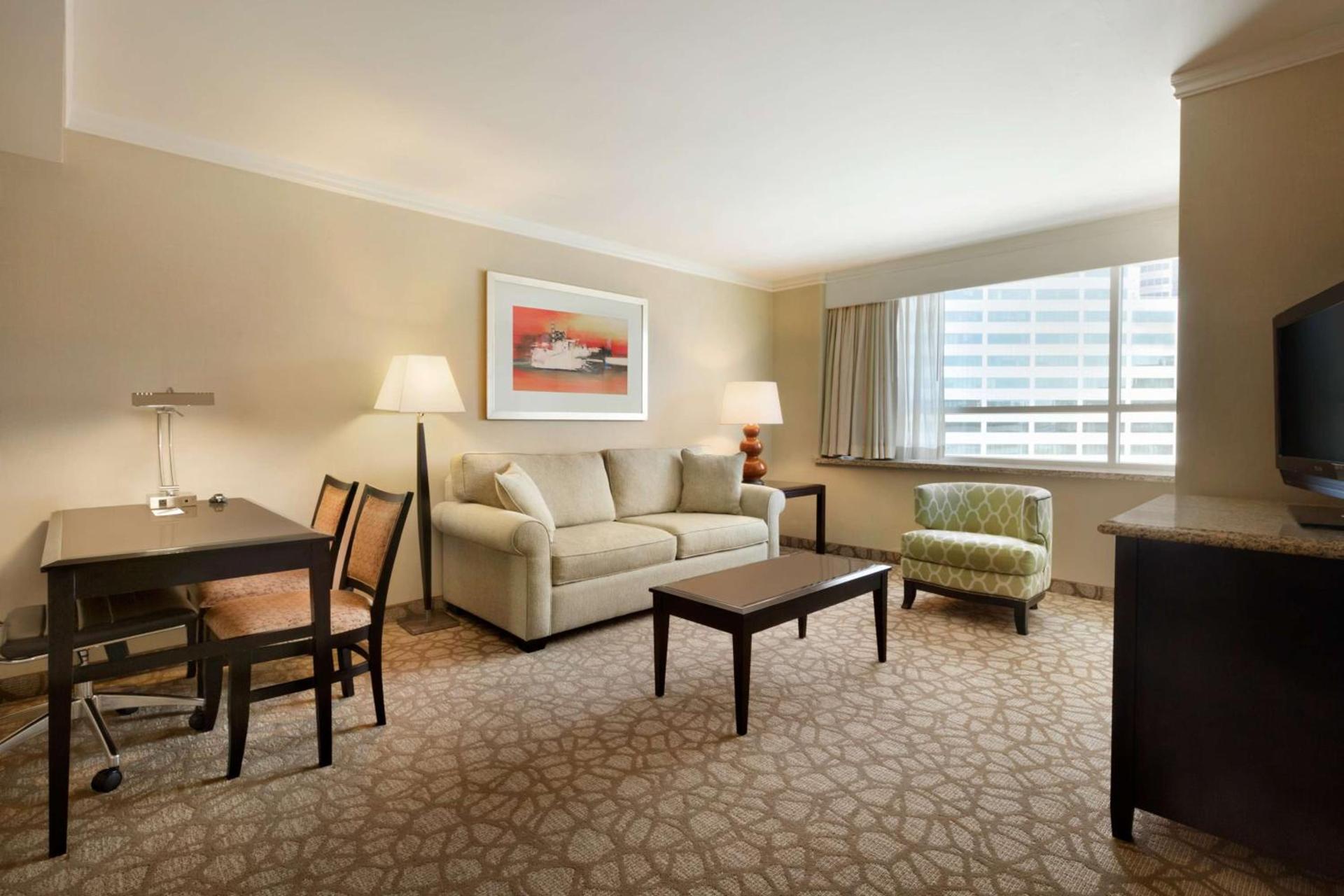 Embassy Suites Los Angeles Glendale photo 18