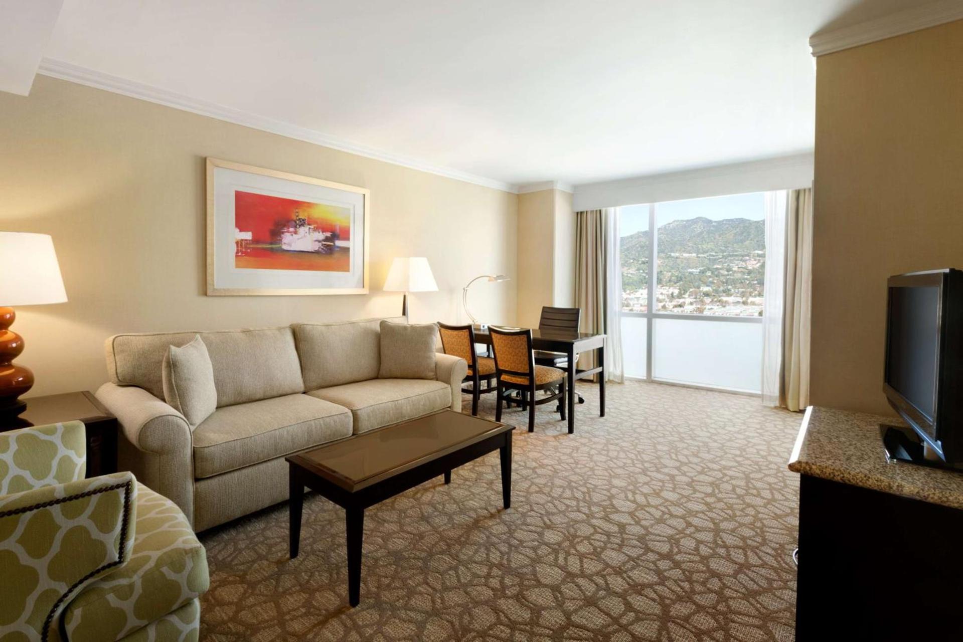 Embassy Suites Los Angeles Glendale photo 20