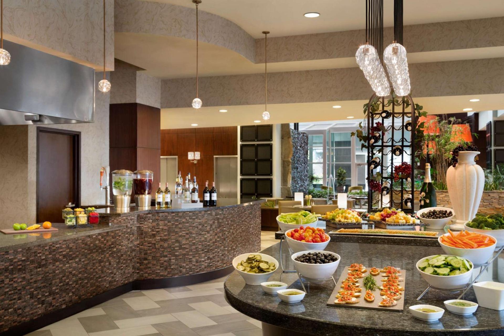 Embassy Suites Los Angeles Glendale photo 30