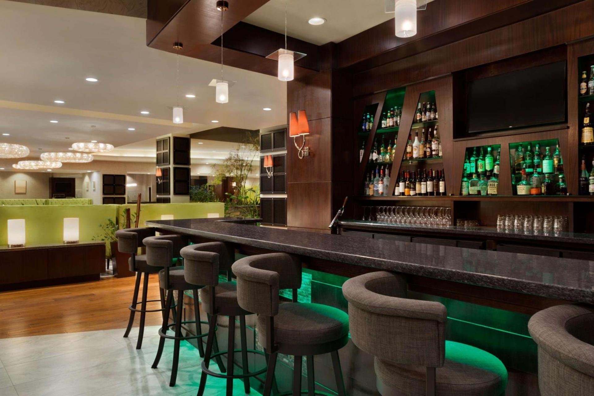 Embassy Suites Los Angeles Glendale photo 34