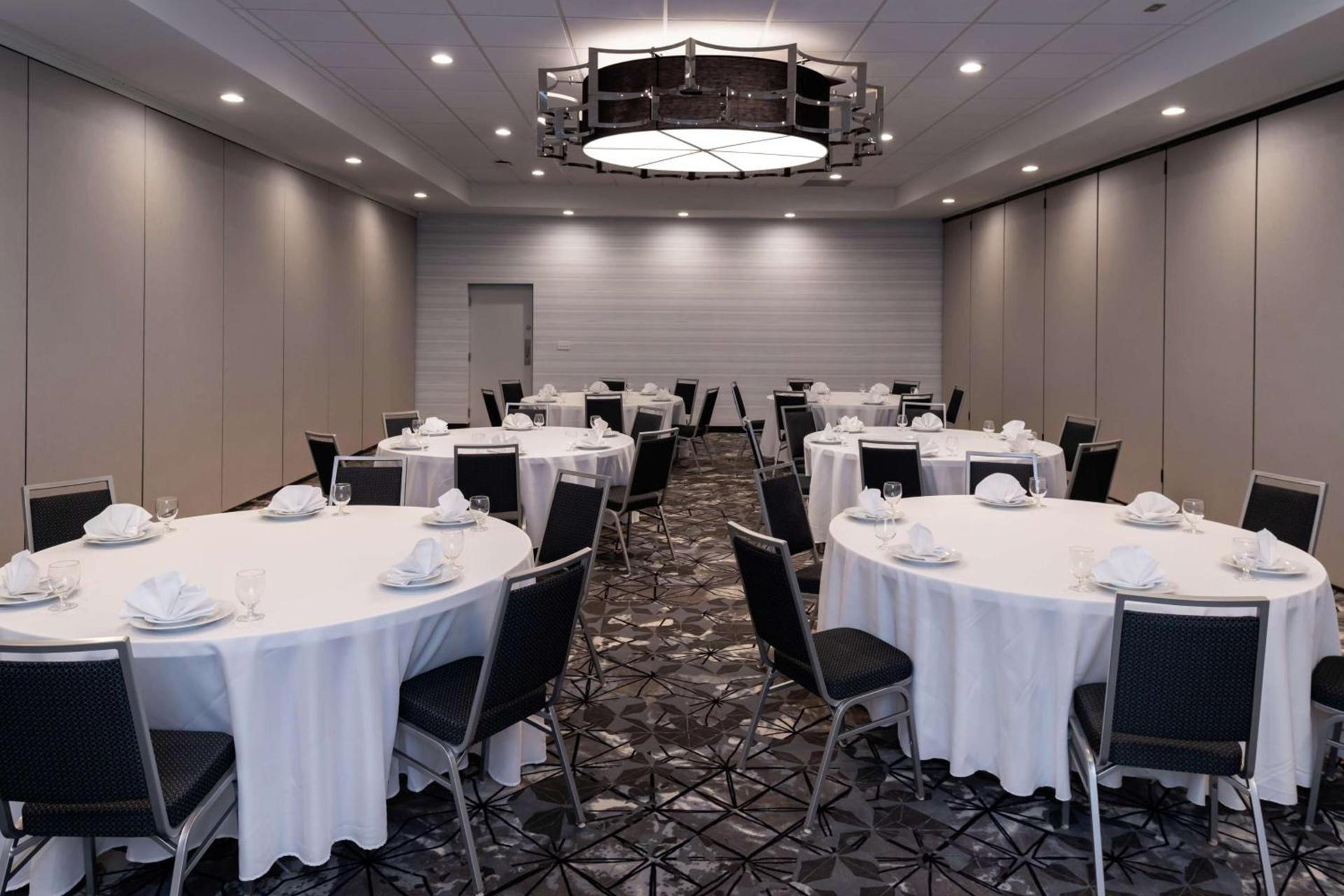 Hilton Garden Inn Columbia Downtown photo 9