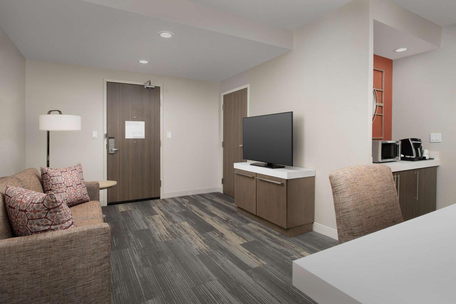 Hilton Garden Inn Columbia Airport, SC photo 46